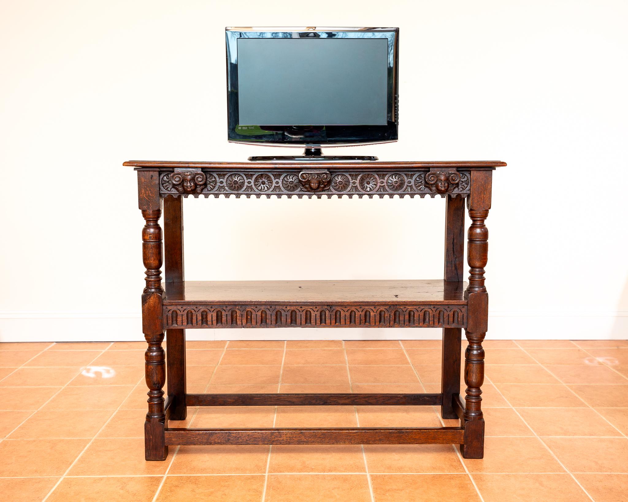 Jacobeo País Roble Tallado Corte Escalonado Armario Servidor Buffet Expositor Jacobino en venta