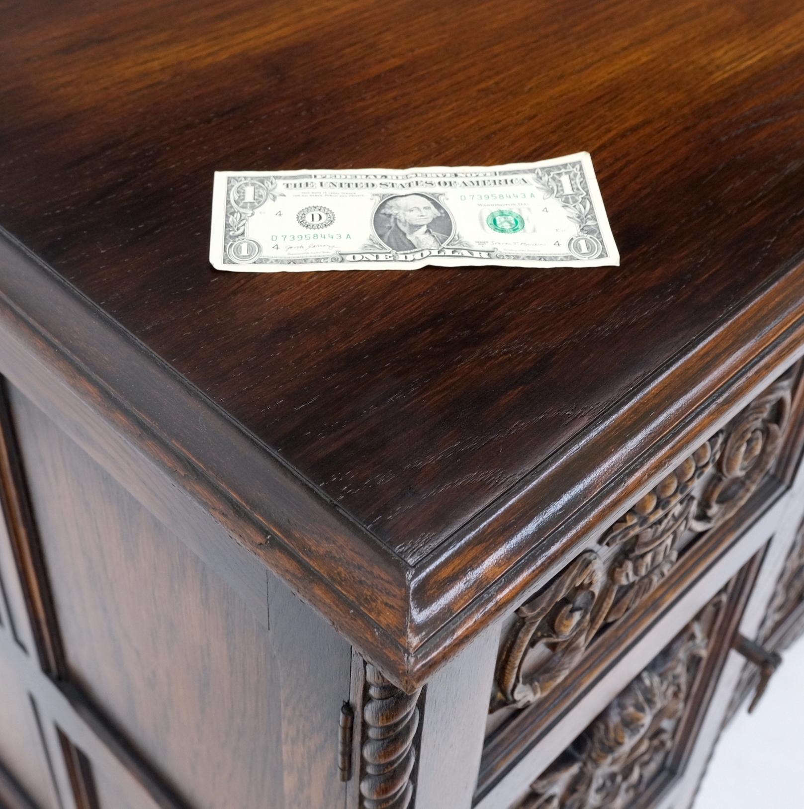 Jacobean Fine Carved Oak Sideboard Credenza Buffet Cabinet Mint For Sale 4