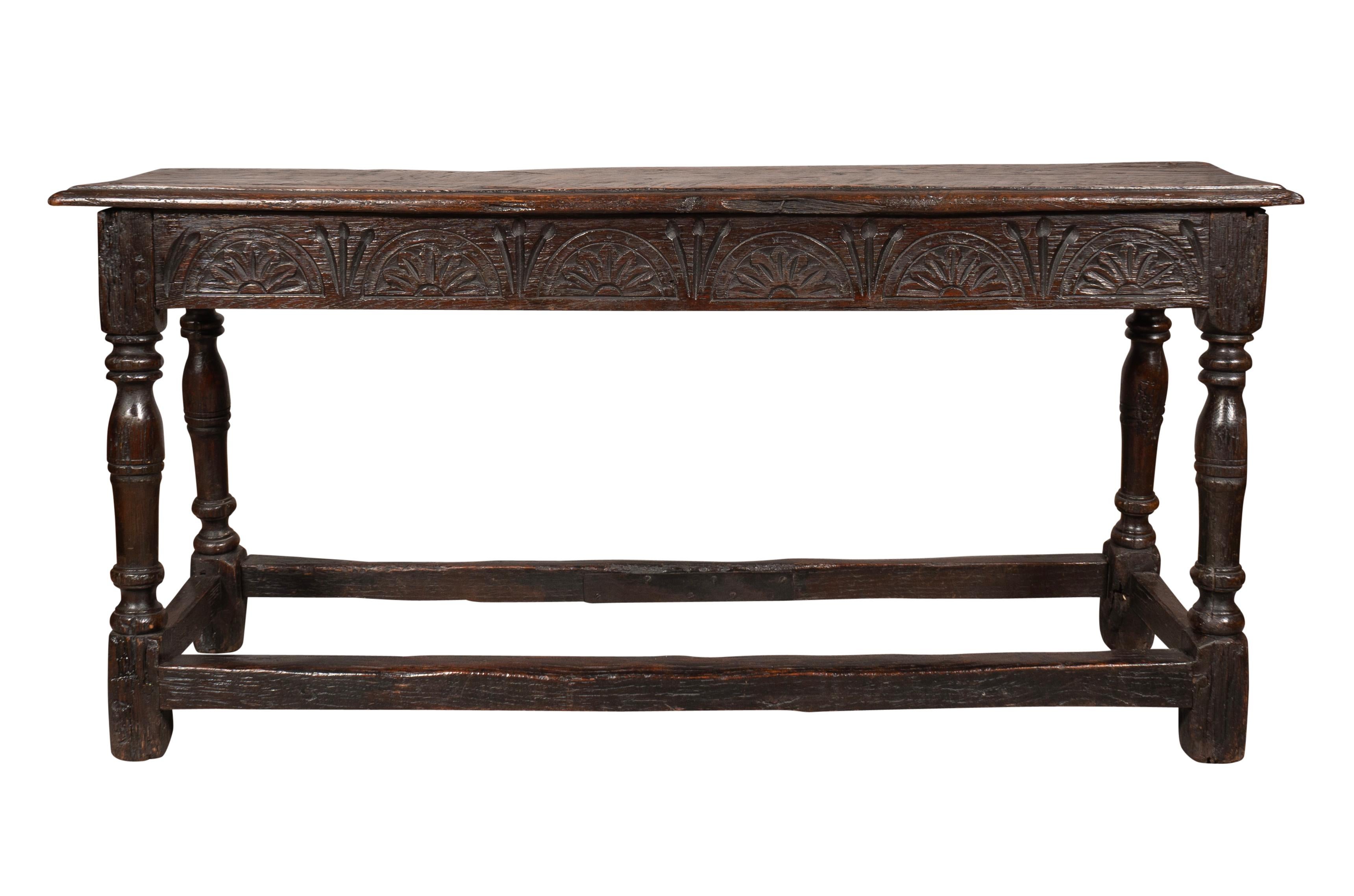Jacobean Oak Bench In Good Condition For Sale In Essex, MA