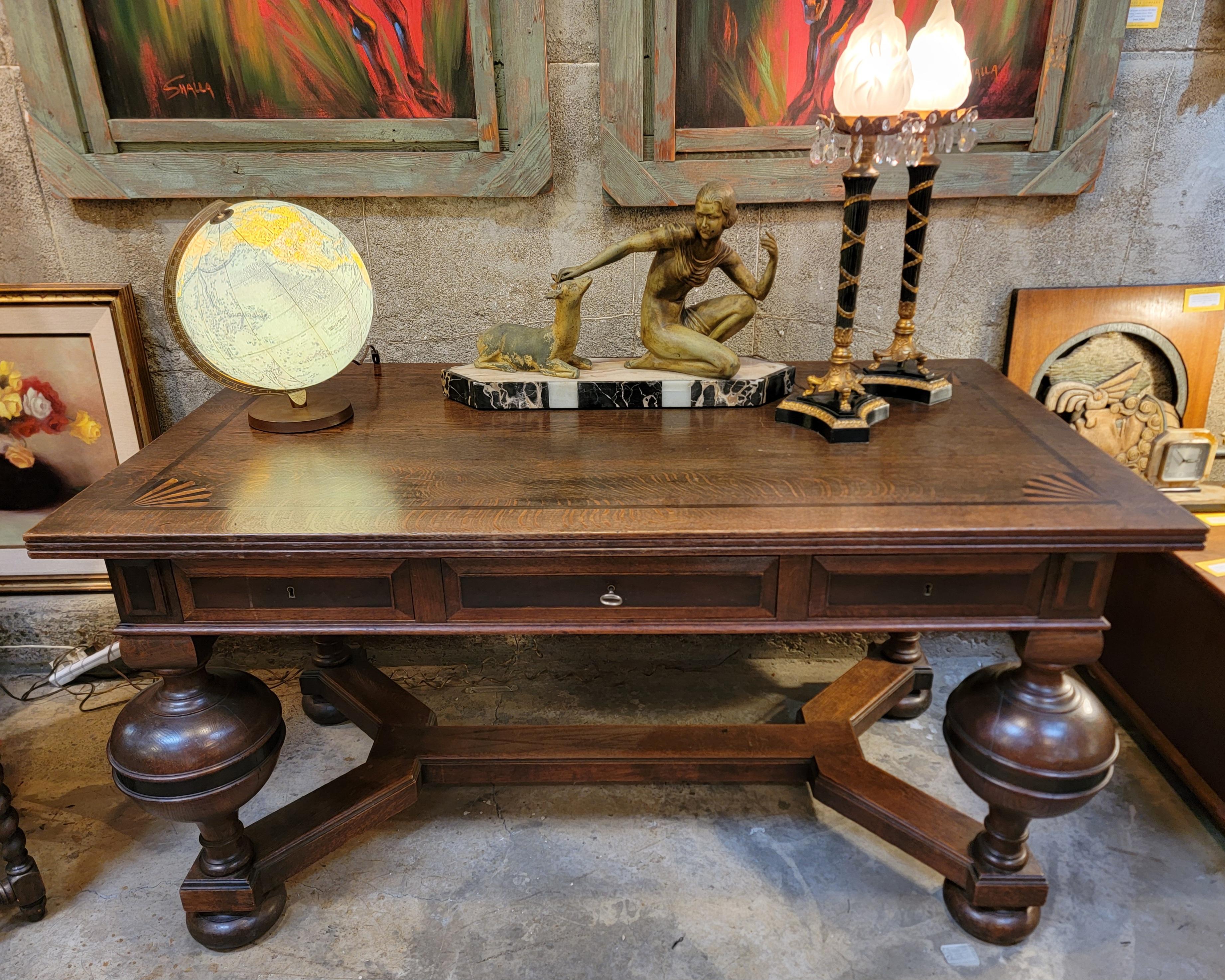 Jacobean Oak Desk / Library Table Early 20th Century 1