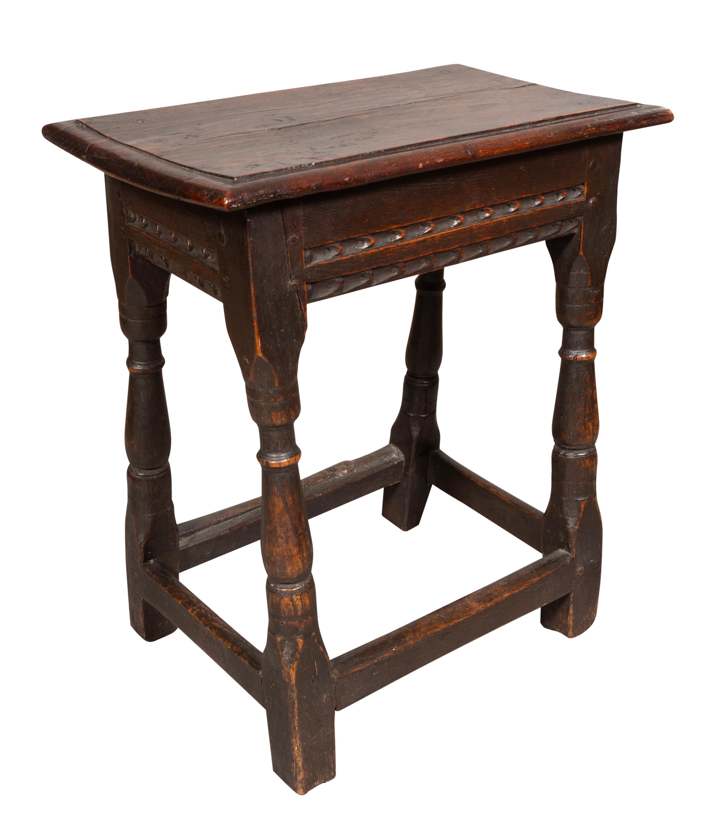 Jacobean Oak Joint Stool In Good Condition For Sale In Essex, MA
