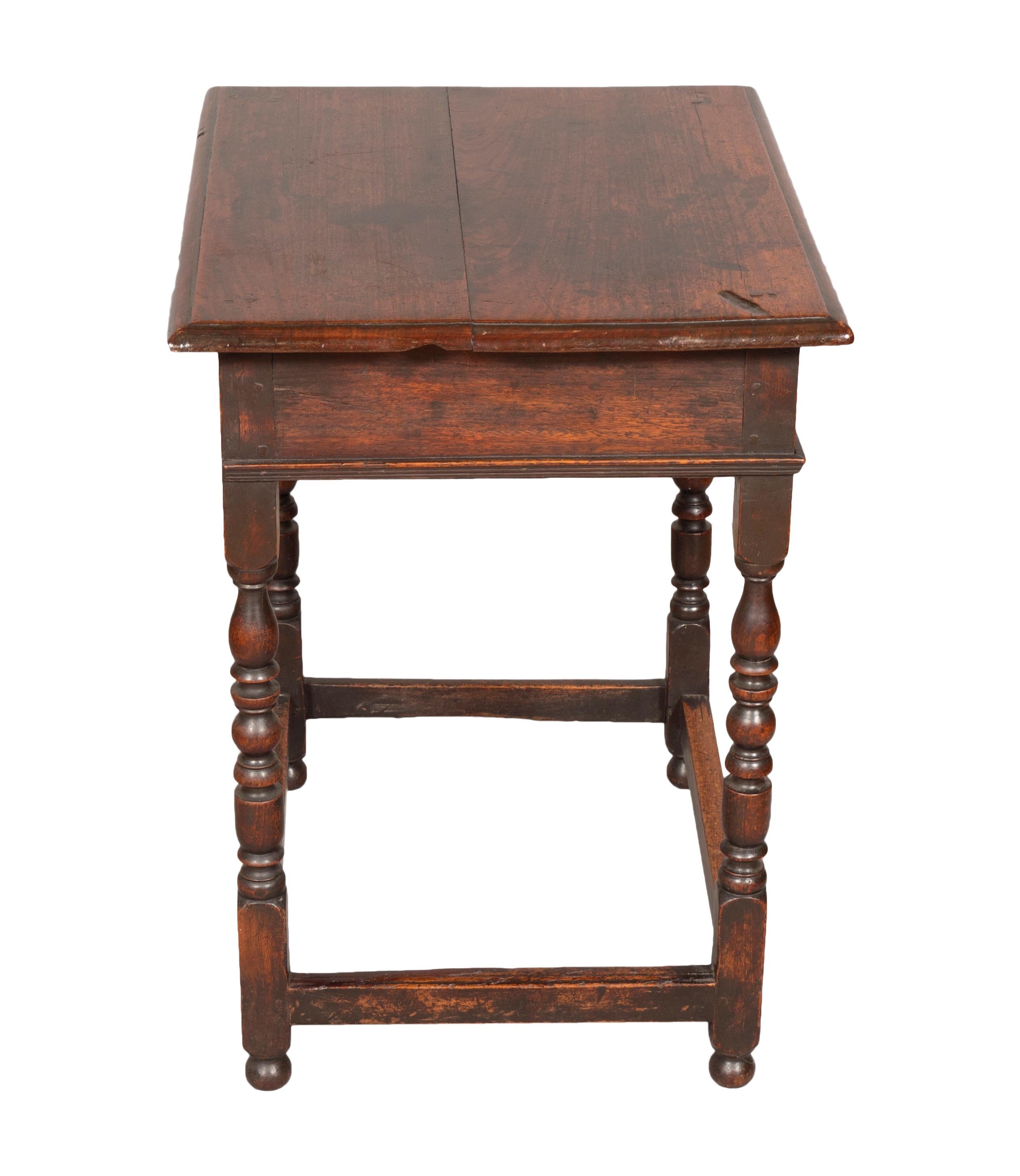 Jacobean Oak Tavern Table In Good Condition In Essex, MA