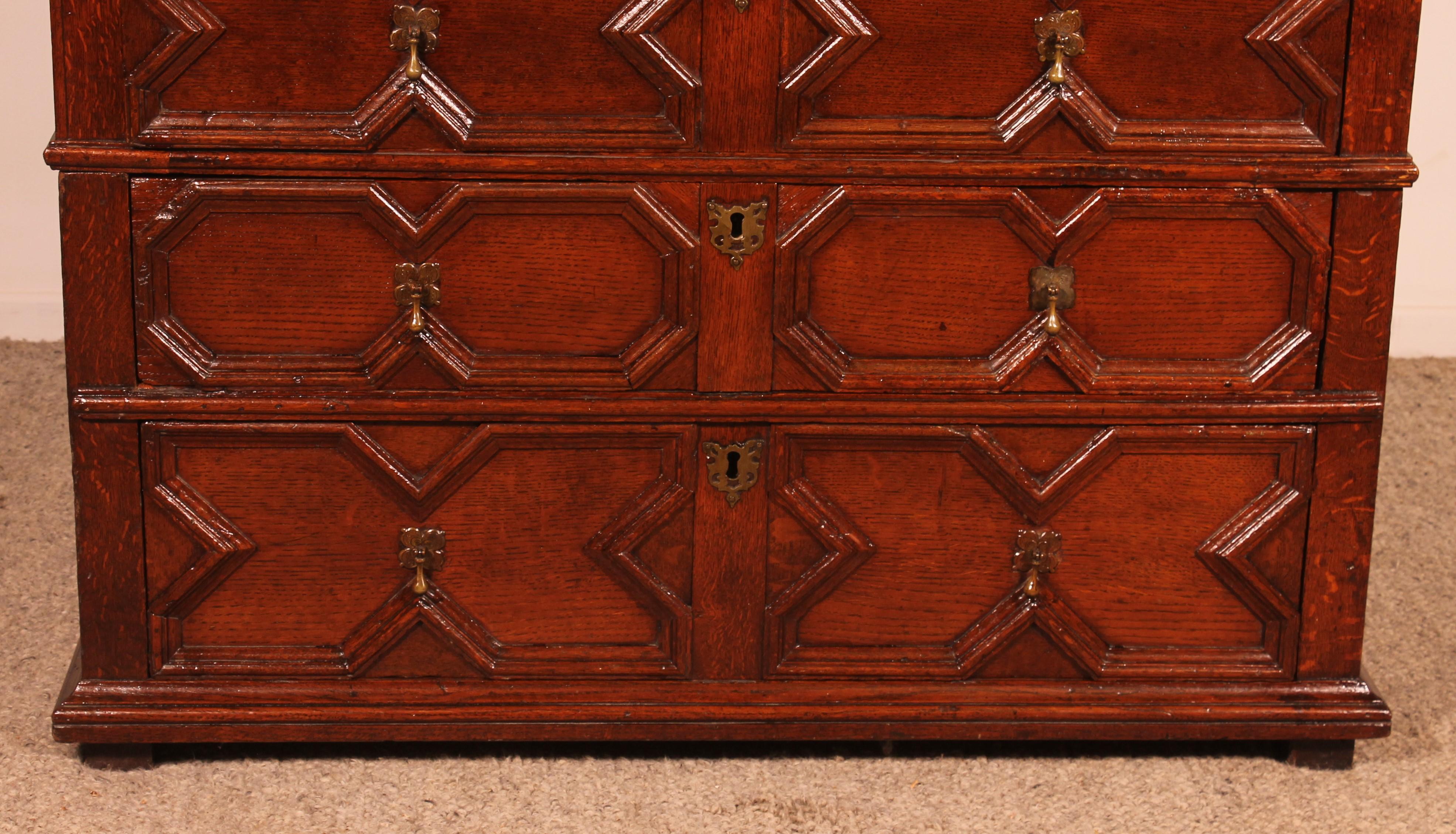 British Jacobean Period Chest Of Drawers In Oak From The 17th Century For Sale