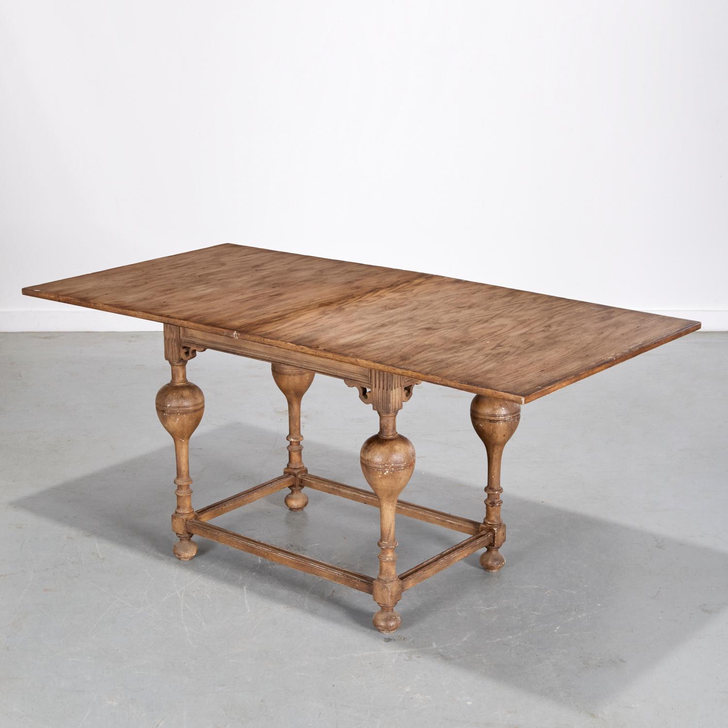 Tavolo allungabile in stile giacobiano in Oak Oak, Baker Furniture (Attrib.) in vendita 2