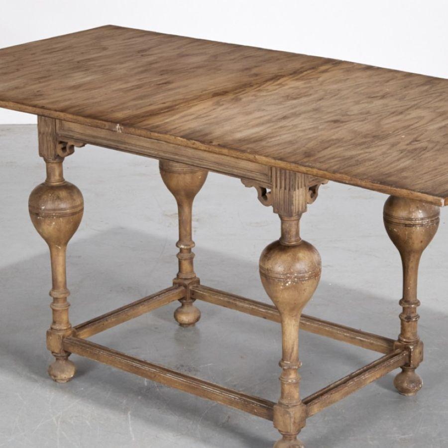 Metallo Tavolo allungabile in stile giacobiano in Oak Oak, Baker Furniture (Attrib.) in vendita