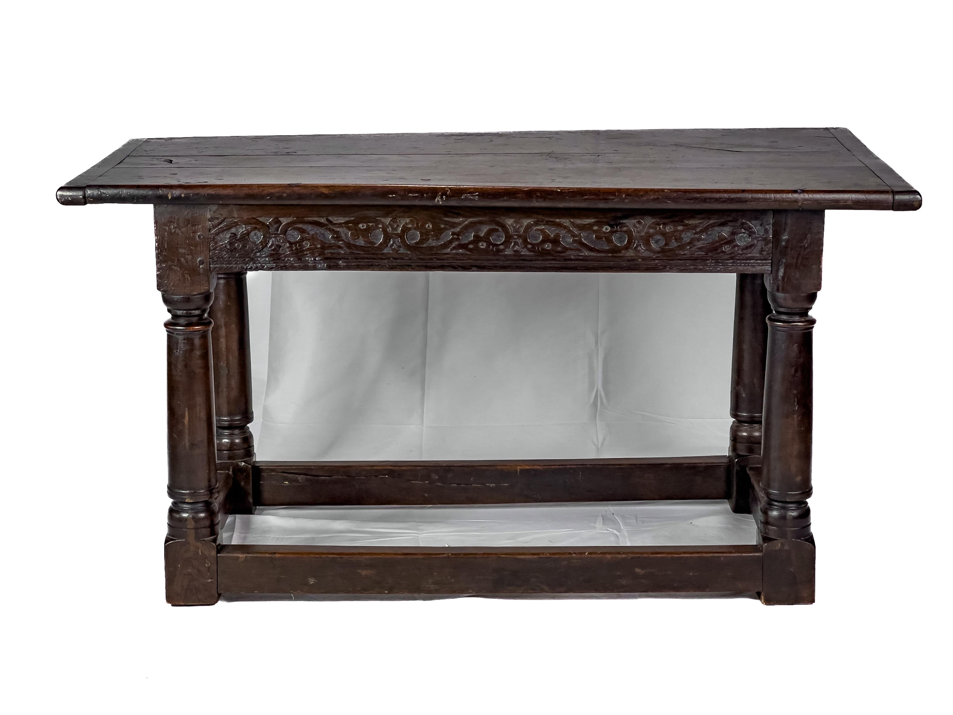 Jacobean Style English Oak Table, circa 1810 In Good Condition In Houston, TX