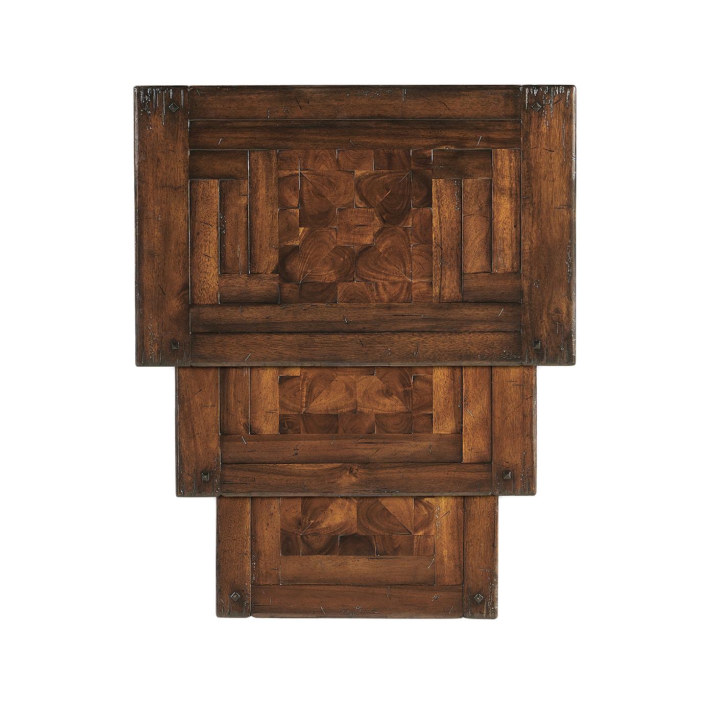 Tables gigognes de style Jacobean Neuf - En vente à Westwood, NJ