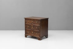 Coffre en chêne de style jacobéen