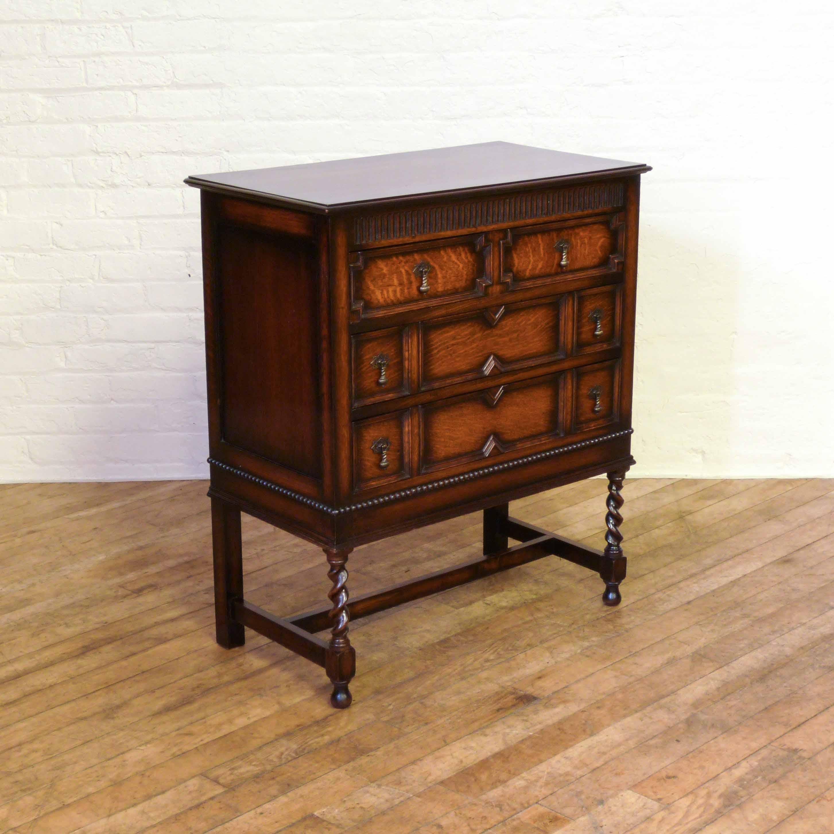 This is a superb chest, with great geometric detail to drawer fronts and a crisp lunette moulding above. All sat on a twist leg and stretchered undercarriage and the brass drop handles are all intact and in good condition as is the whole piece.
 