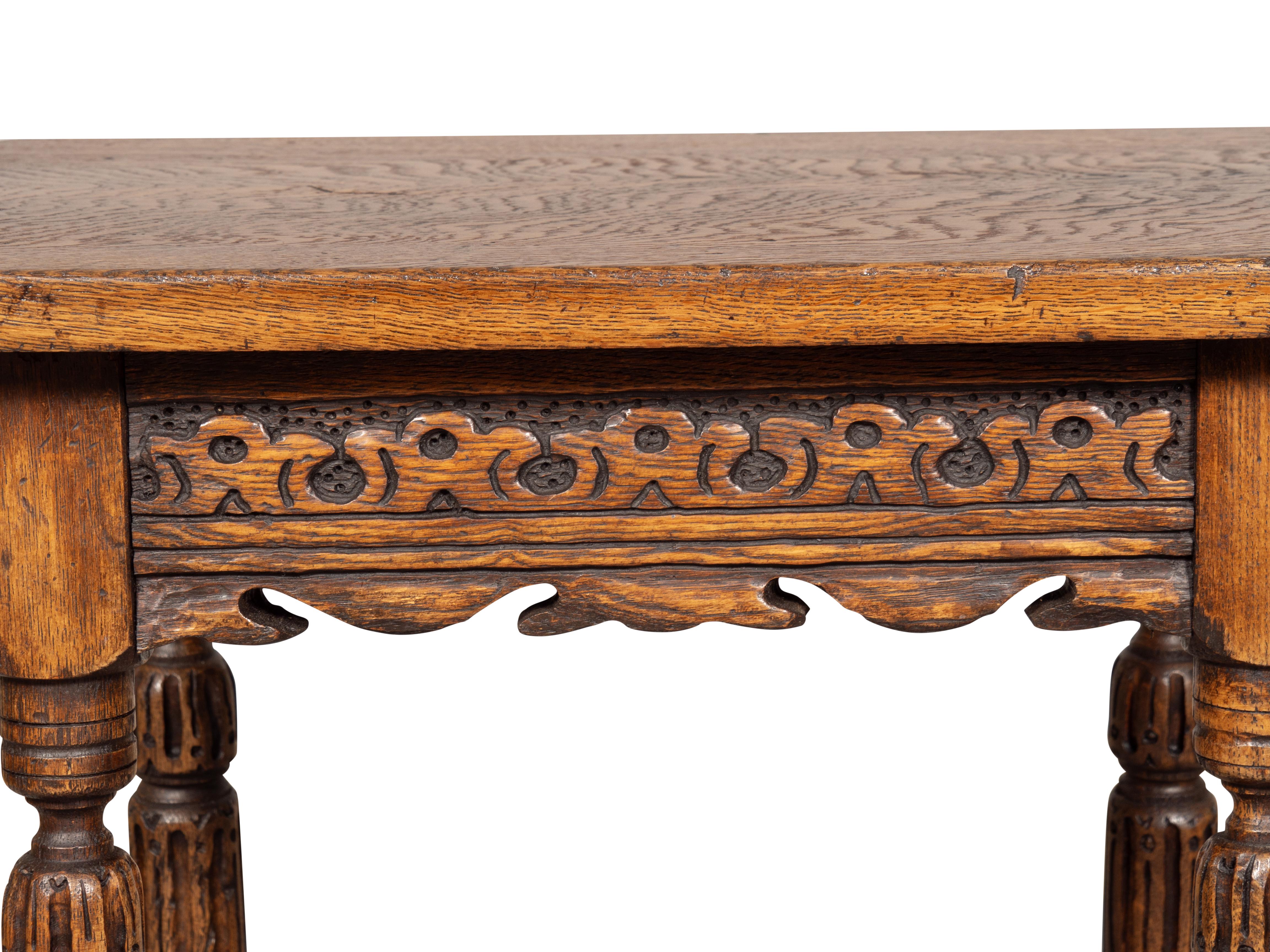 Hocker Jacobean Style Oak (20. Jahrhundert) im Angebot
