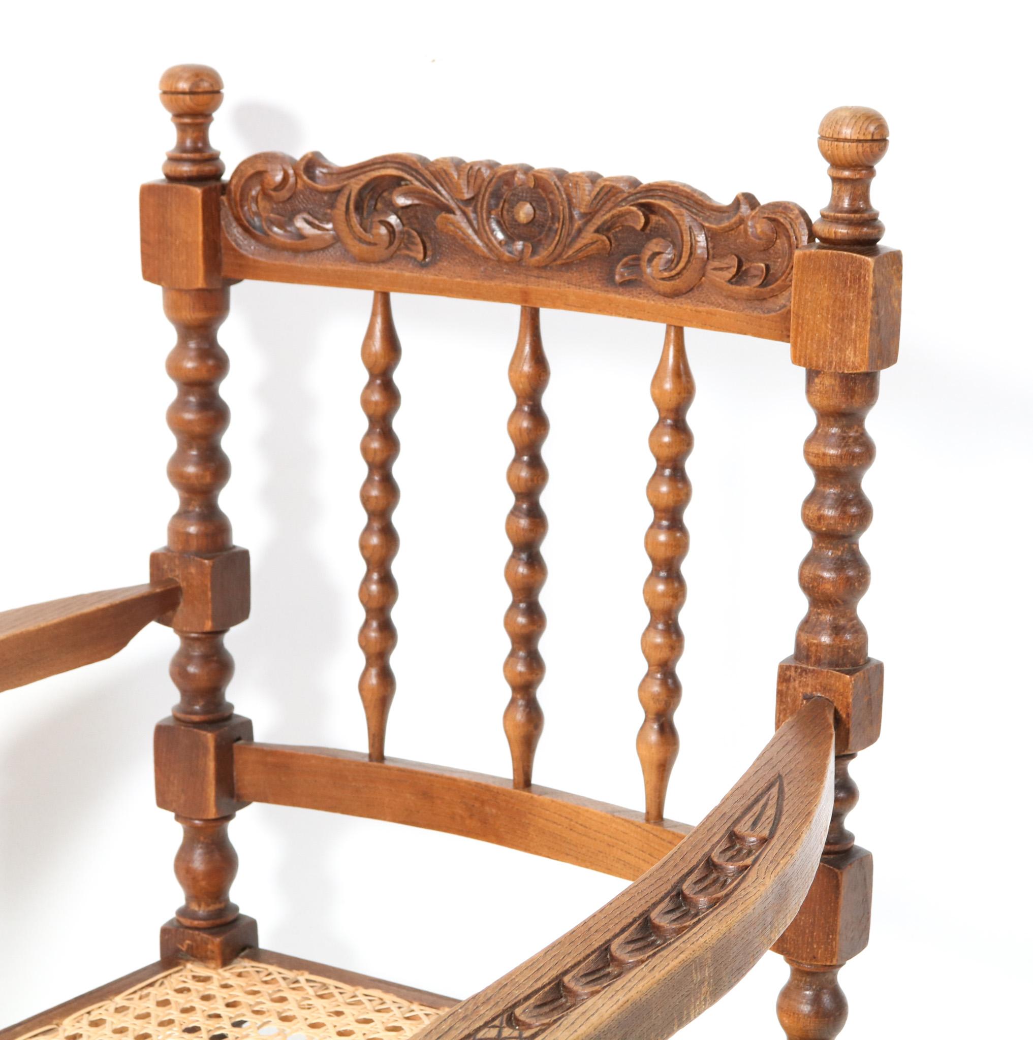 Fauteuil à bobines en hêtre teinté de style Jacobean, années 1900 en vente 1