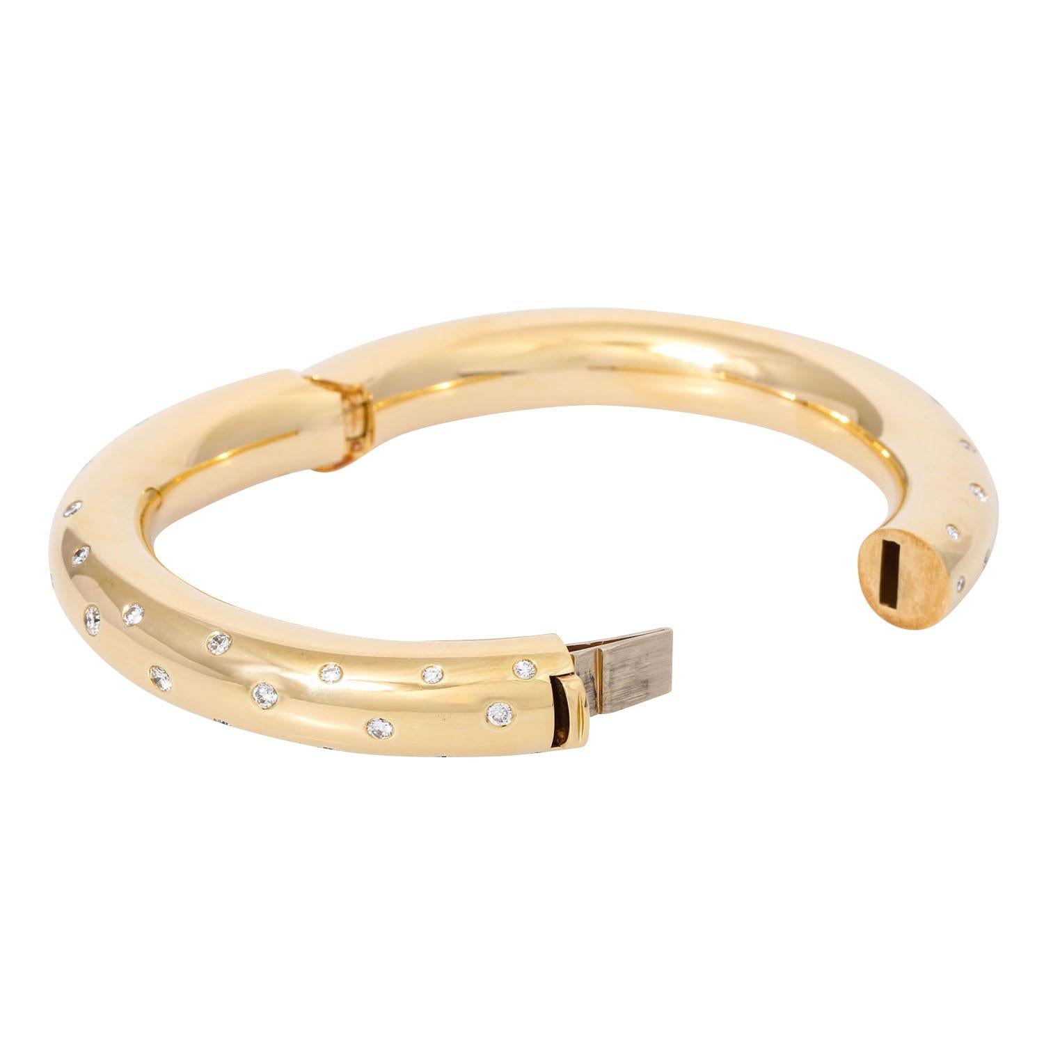 Brilliant Cut Jacobi Bangle with Approx. 63 Brilliant-Cut Diamonds Total Approx. 3.8 Ct For Sale