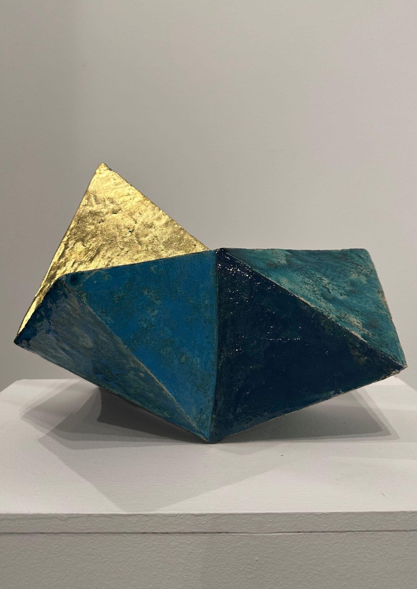 Jacqueline Hubin, better known as Jacotte Capron, was born in 1935 and studied at the Ecole des Beaux-arts in Nantes. While on vacation in the South of France, she was invited to intern with ceramist Roger Capron. Shortly afterwards, they married