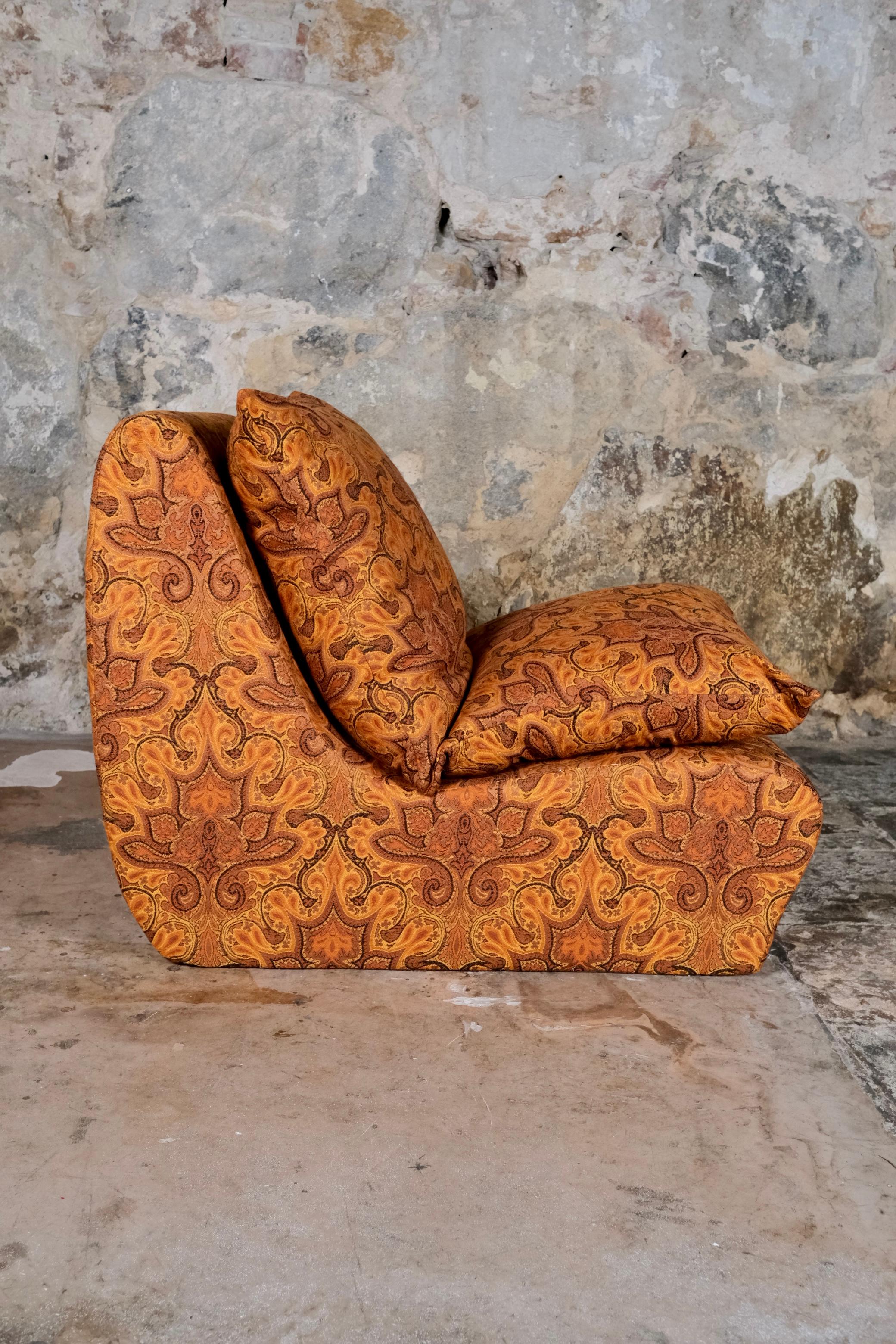 French Jacquard fabric armchair x4 made by Burov, France, 1969 For Sale