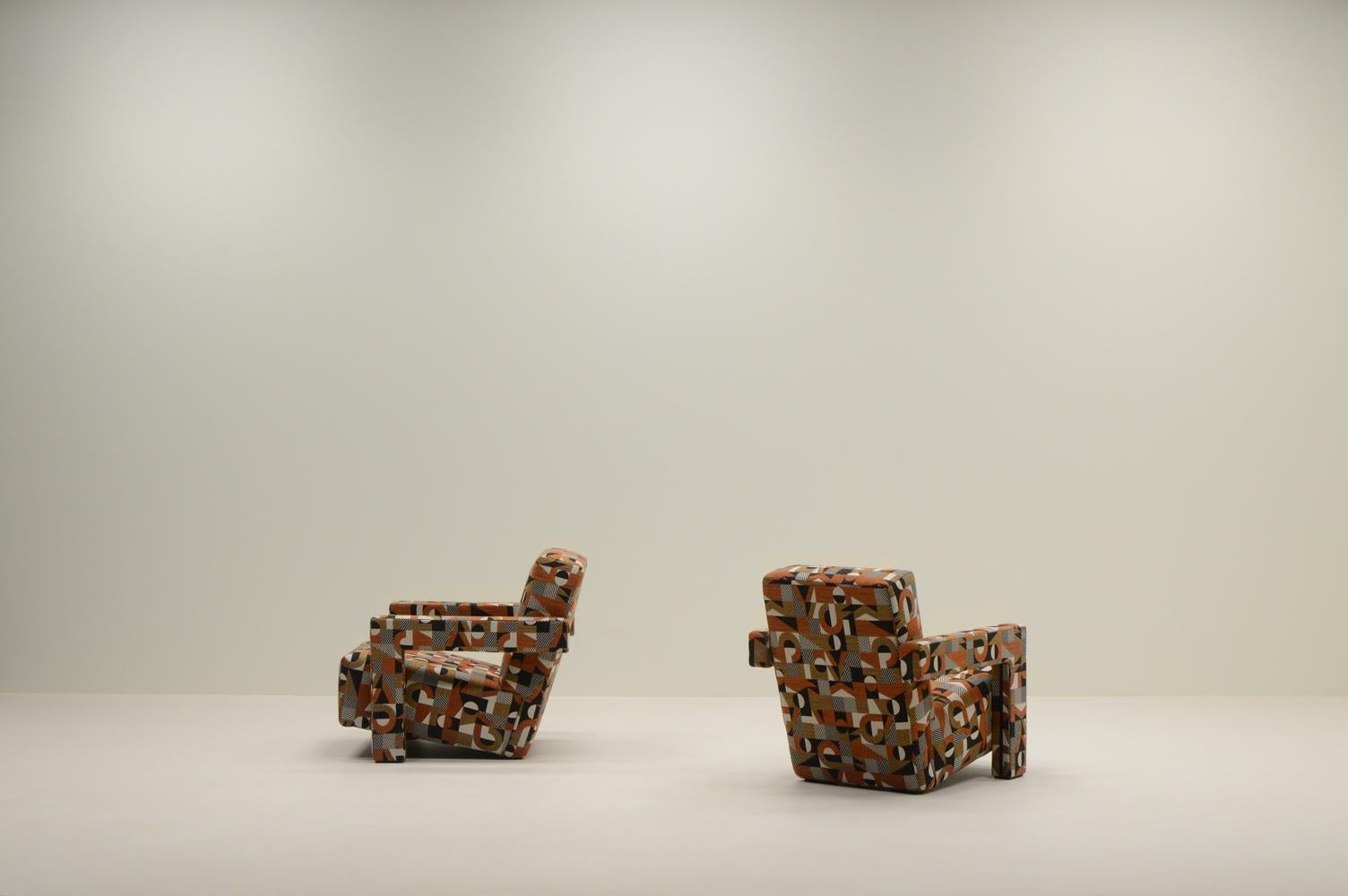 Chaise Utrecht de Gerrit Rietveld pour Cassina, années 1990, Italie Également connue sous le nom de chaise 637. Gerrit Thomas Rietveld (1888 - 1964) était un architecte et designer de meubles néerlandais. Il est également membre de De Stijl depuis