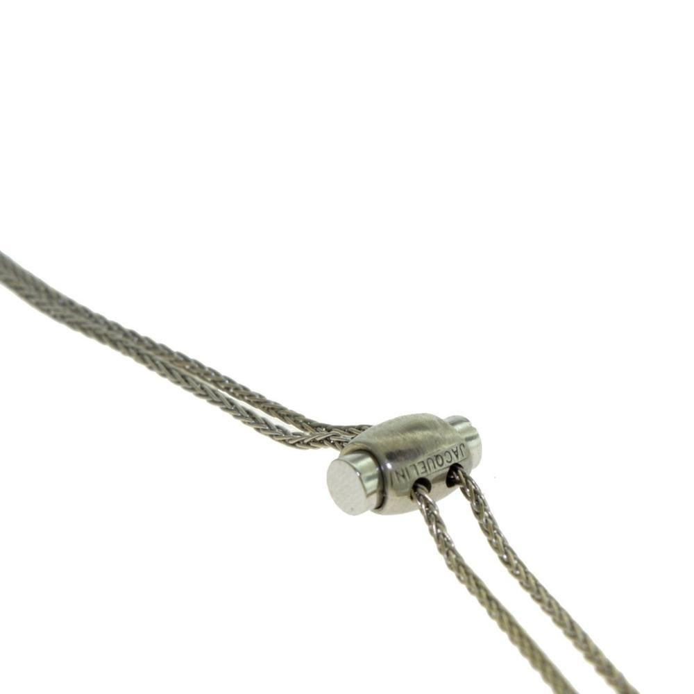 Jacquelin - Collana a croce in oro bianco con diamanti rotondi In condizioni buone in vendita a Miami, FL