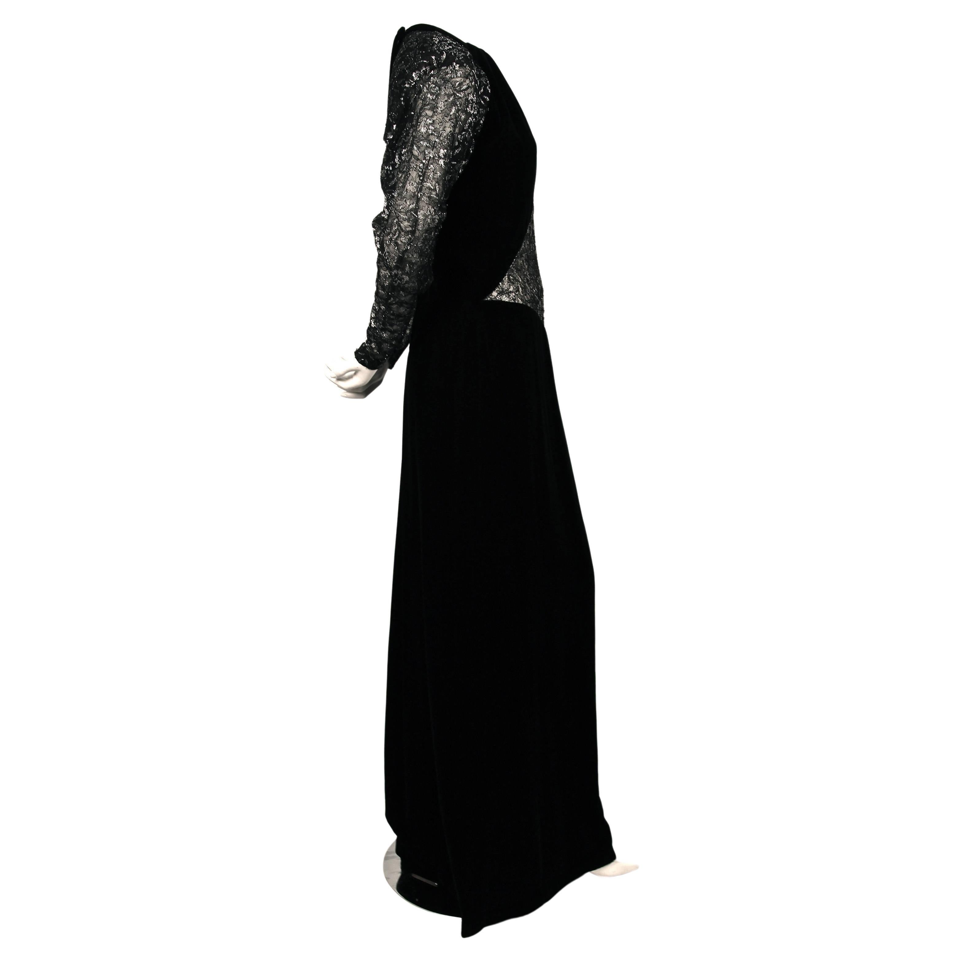 Jacqueline De Ribes black velvet gown with sheer lace panels In Good Condition For Sale In San Fransisco, CA