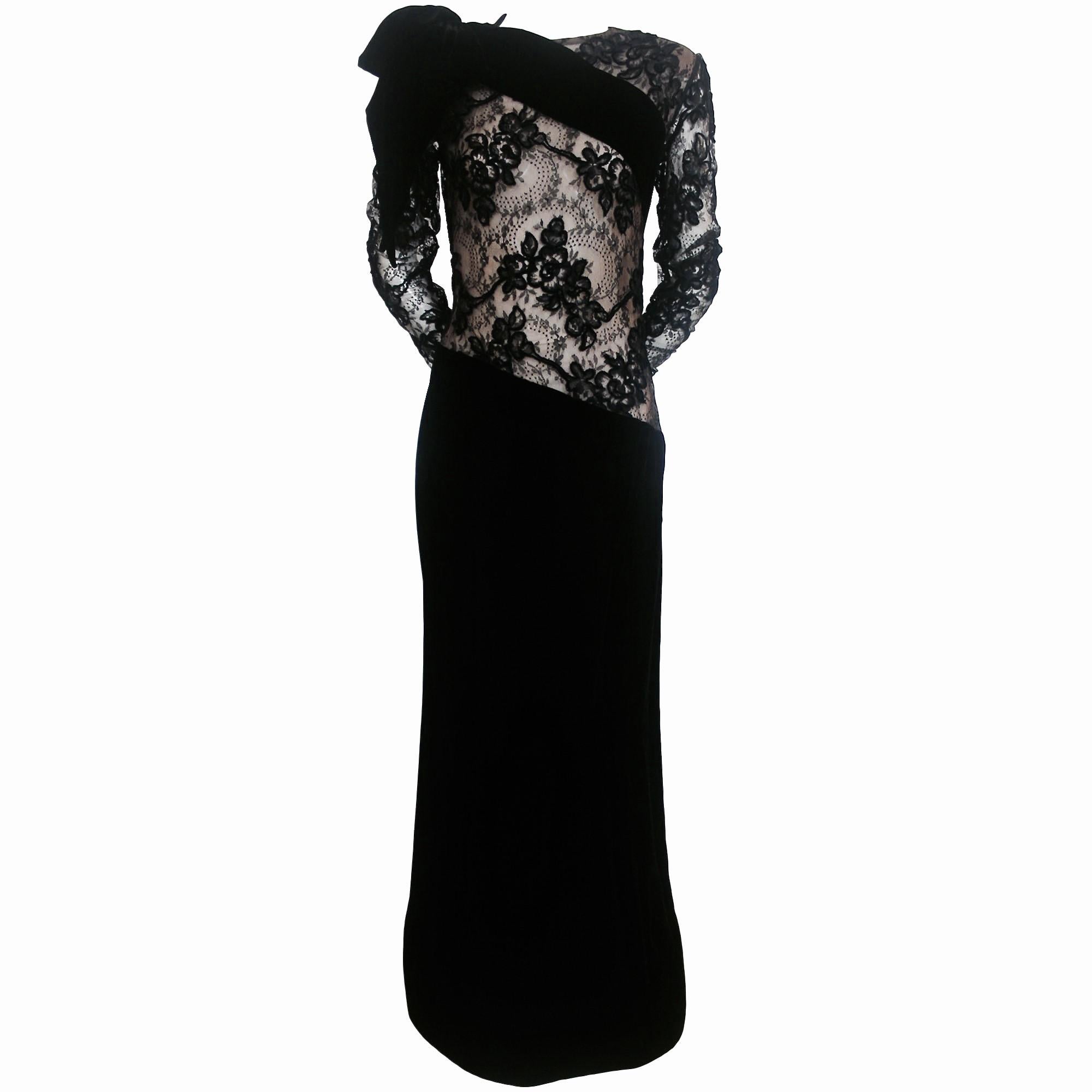 Jacqueline de Ribes Velvet and Lace Evening dress with Large Bows For Sale 6