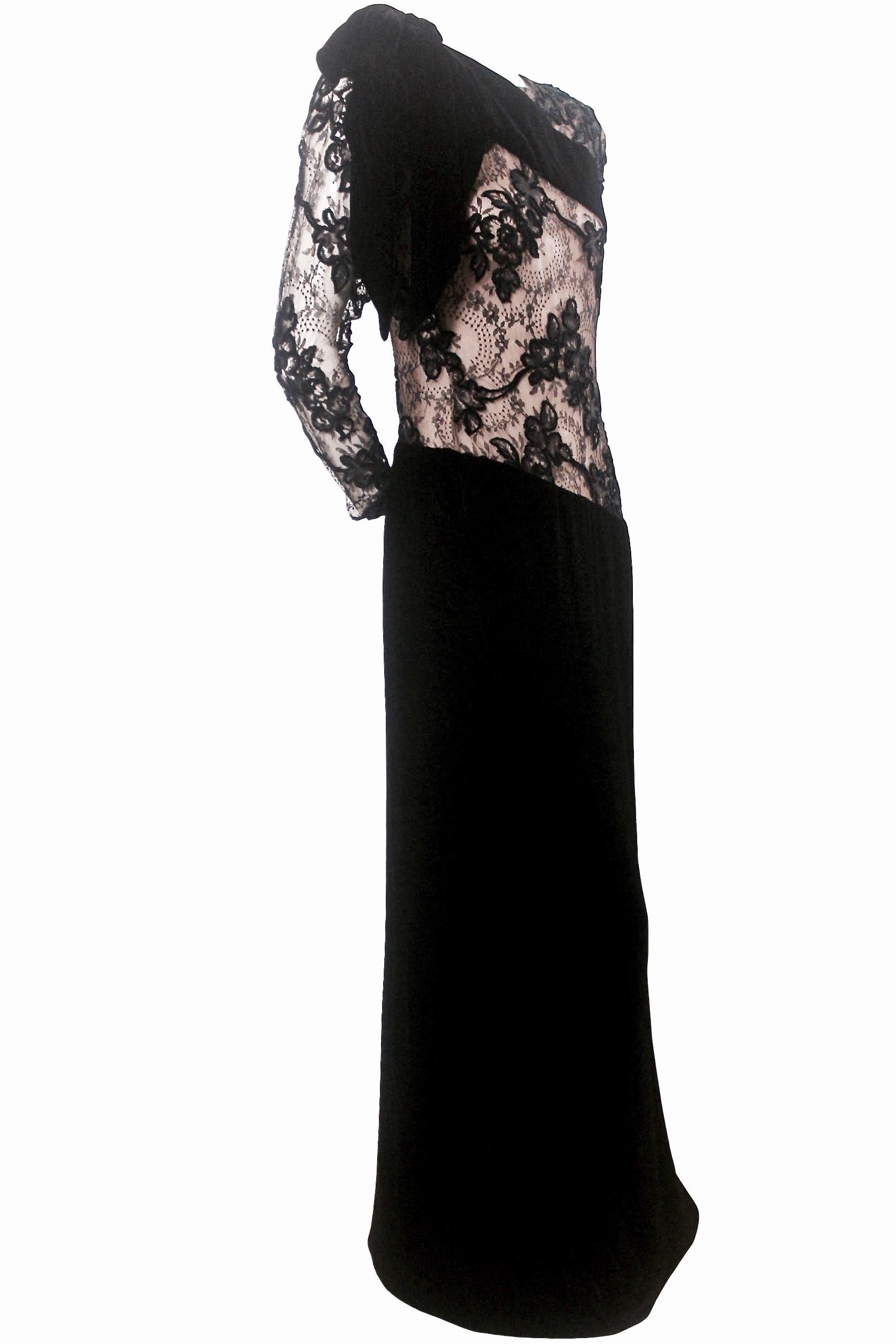 Jacqueline de Ribes Velvet and Lace Evening dress with Large Bows For Sale 1