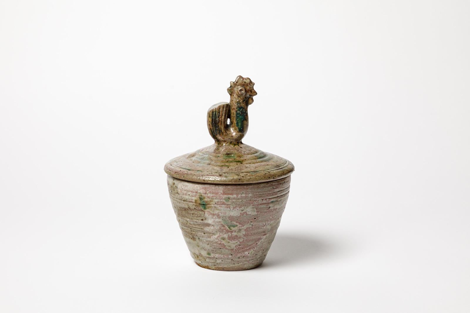 Jacqueline et Jean Lerat

Boîte à bijoux ou décorative originale en céramique (grès)

Réalisé en 1949 à La Borne

Condition originale parfaite.

Signé sous la base

Mesures : hauteur 19 cm

grand 13 cm