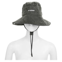 JACQUEMUS 2024 „Le bob Gadjo“ – Fischerhut aus grau gewaschenem Baumwoll-Denim, 60 cm