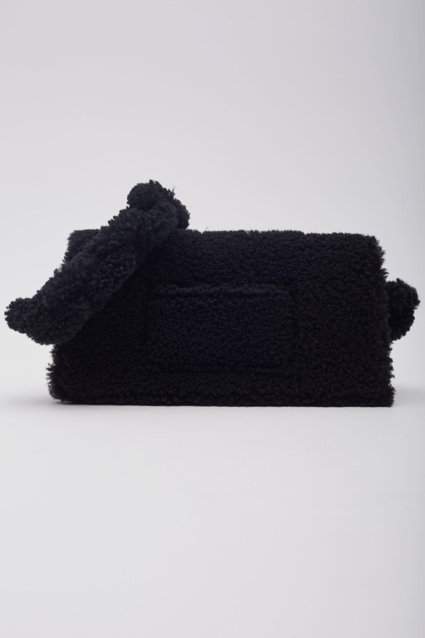 Women's Jacquemus Black Shearling Le Bambidou Shoulder Bag For Sale