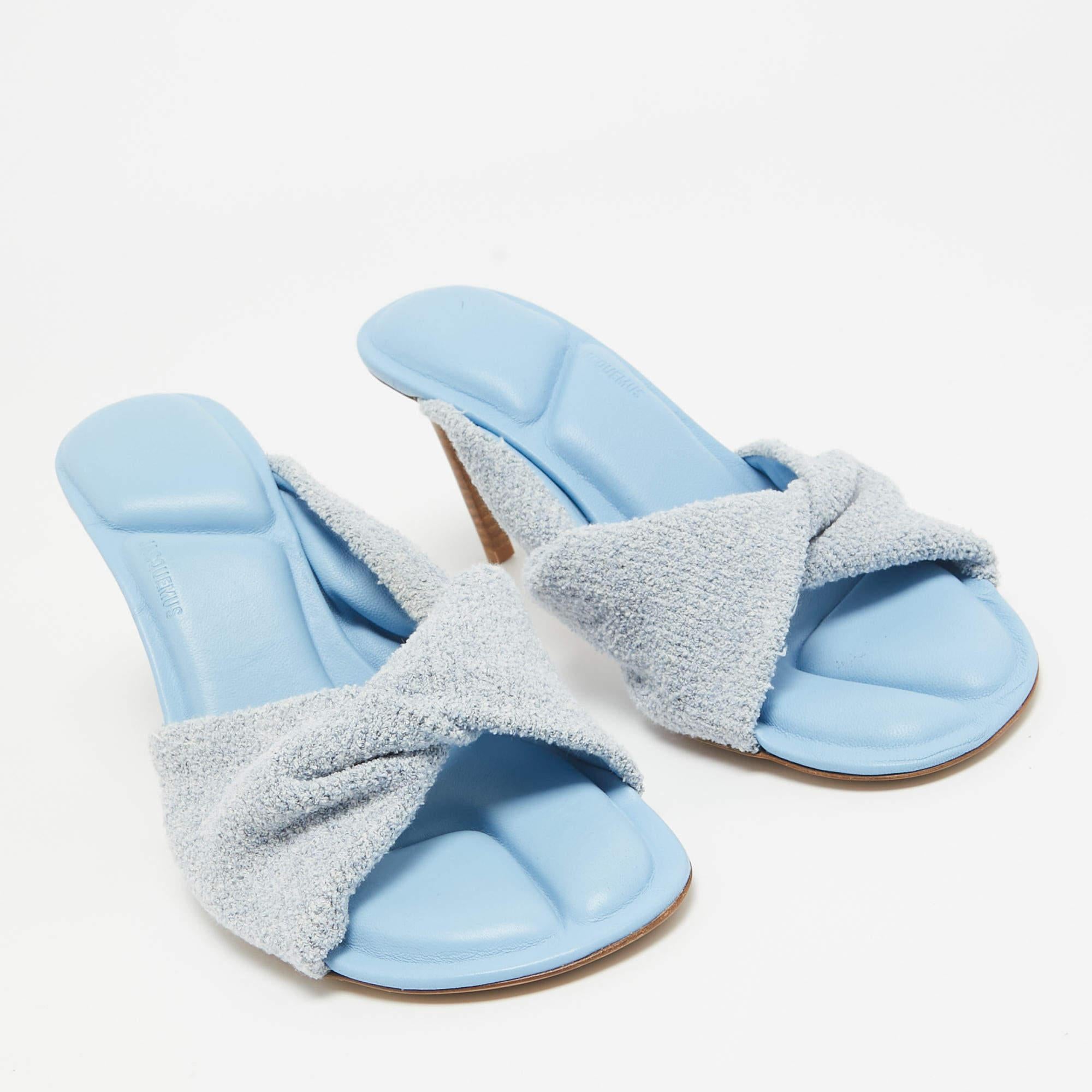 Jacquemus Sandali La Banana in tessuto e pelle blu/grigio taglia 39 In condizioni ottime a Dubai, Al Qouz 2