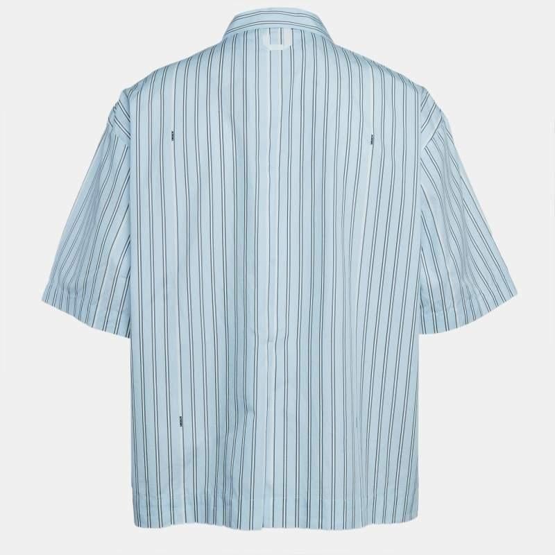 Look to Jacquemus for casual luxe picks like this shirt. Cut for a relaxed fit this mens striped shirt is crafted using cotton to grant you all day comfort.