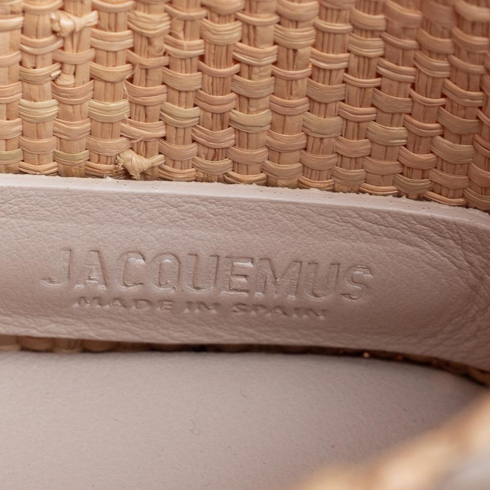 Jacquemus Cream/White Woven Raffia and Leather Let Petite Baci Shoulder Bag In Excellent Condition In Dubai, Al Qouz 2