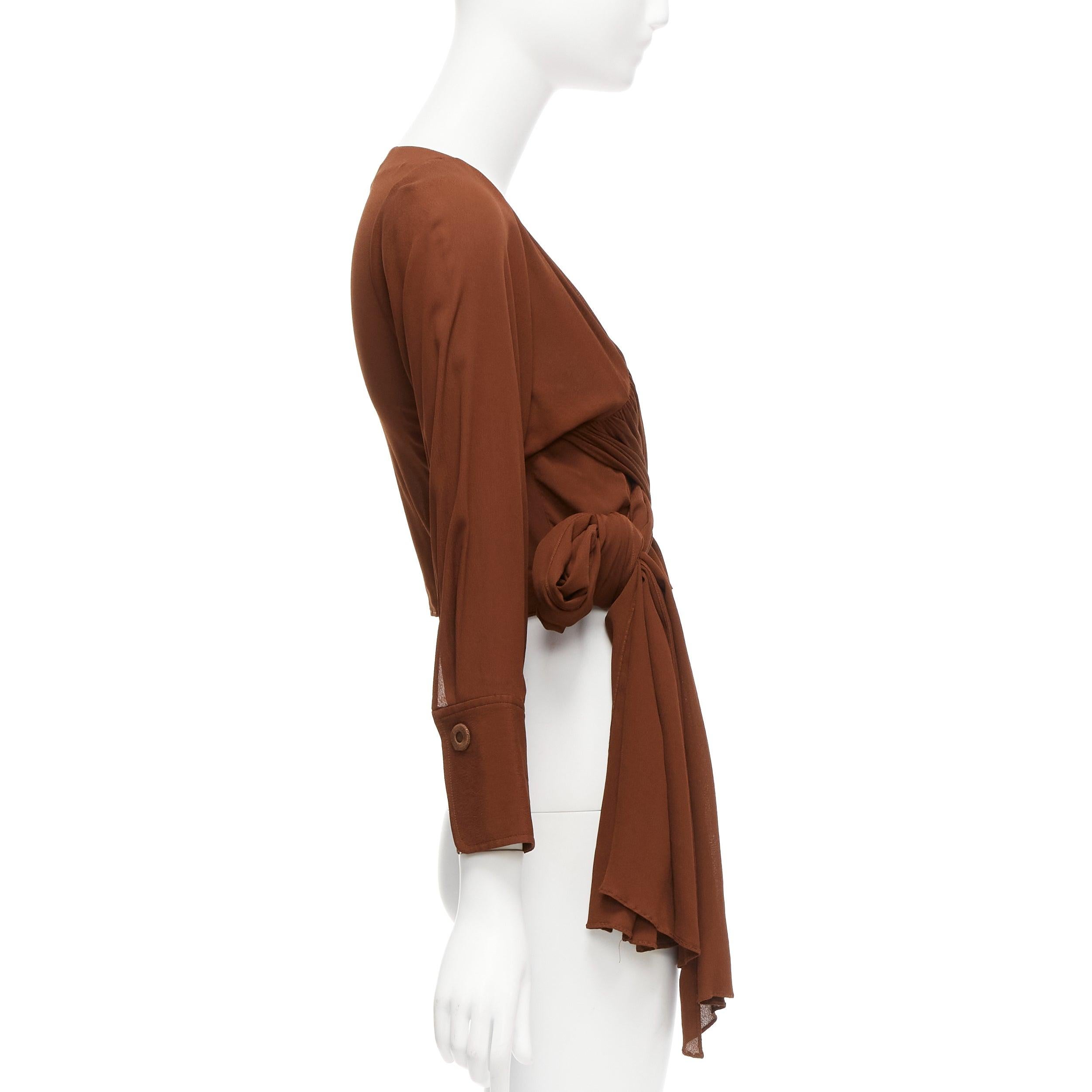 JACQUEMUS La Bomba brown viscose silky tie wrap crop shirt FR38 M In Excellent Condition For Sale In Hong Kong, NT