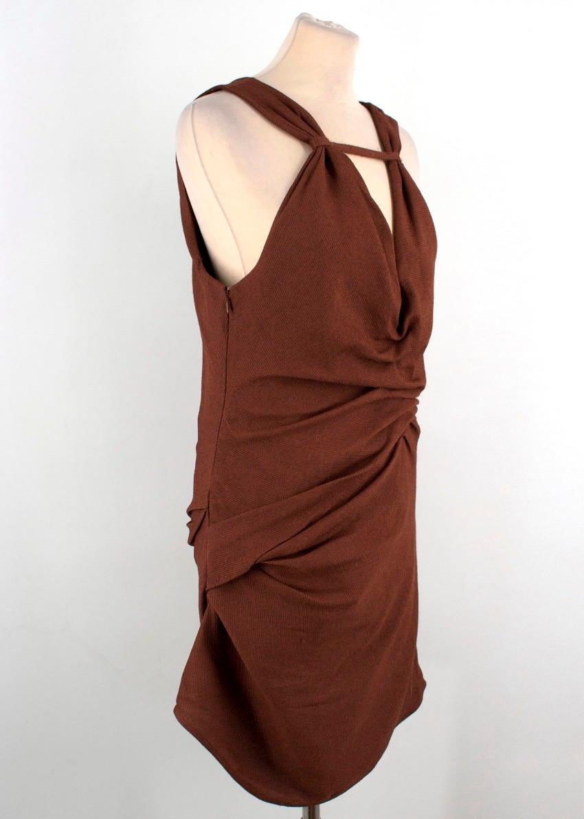 Jacquemus La Bomba Praia Minidress

-Minidress with ruching around the waistline
-V neck with strap
-Ruching at the back neckline
-Side zip
-Dipped hem

Please note, these items are pre-owned and may show signs of being stored even when unworn and