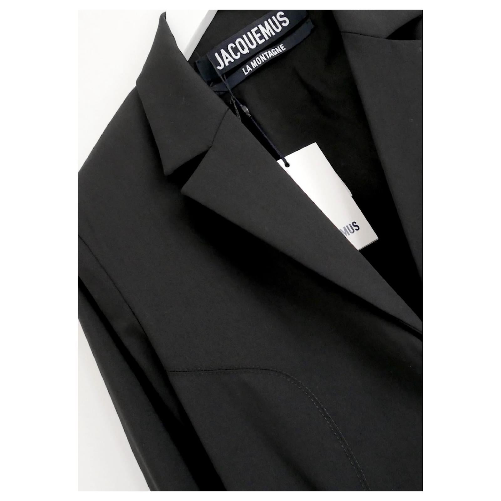 Jacquemus La Montagne Black Open Back Jacket In New Condition For Sale In London, GB