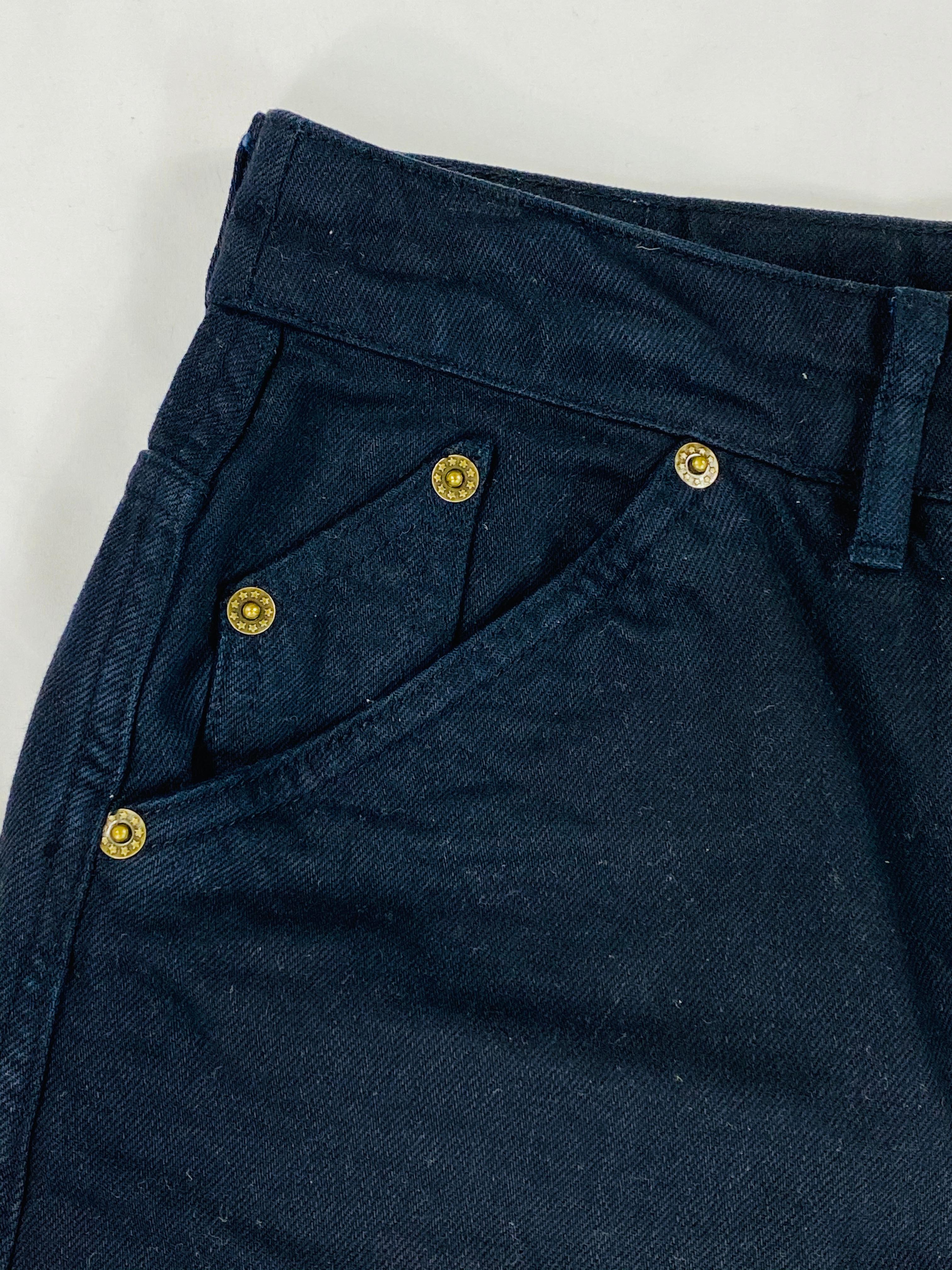 Product details:

Featuring dark blue/ navy color, high waisted and wide leg style, calf length denim pants. 
