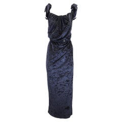 Jacquemus „La robe Velours LE CHOUCHOU“ – langes, asymmetrisches, drapiertes Kleid aus marineblauem Samt