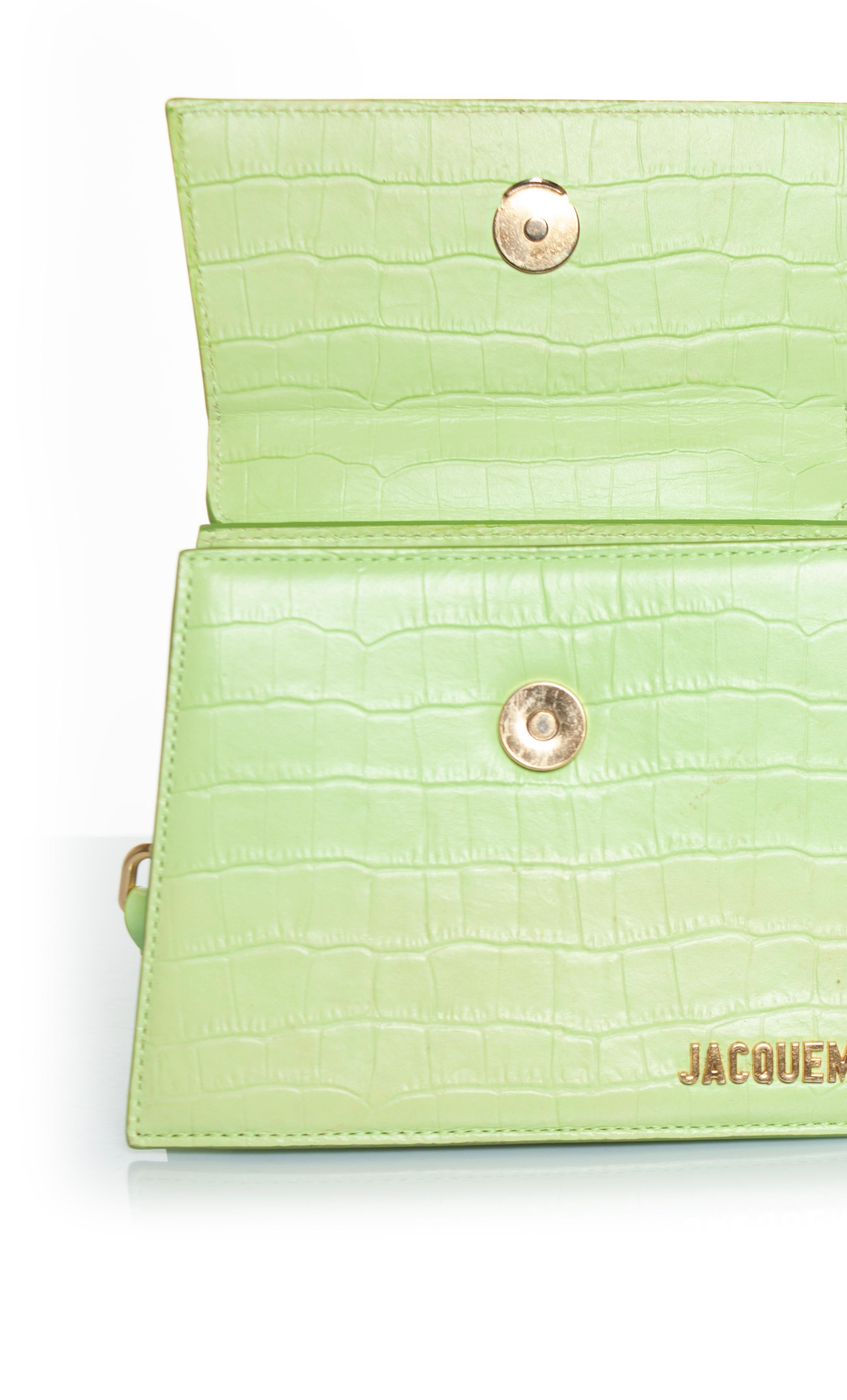 Jacquemus, le chiquito moyen bag in leather 3