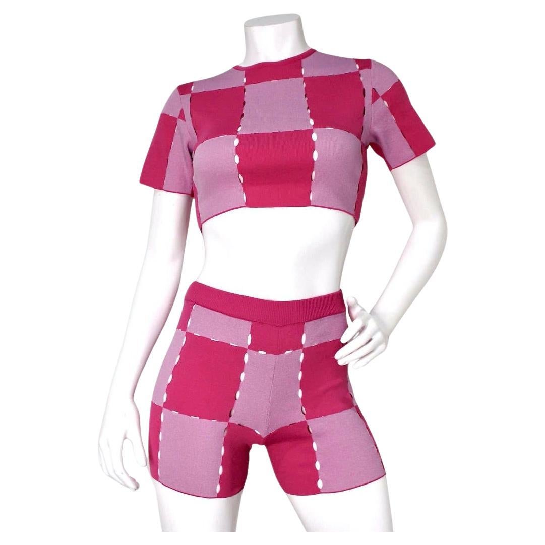 Jacquemus Le Maille Gelato - Crop Top in maglia a scacchi rosa in vendita