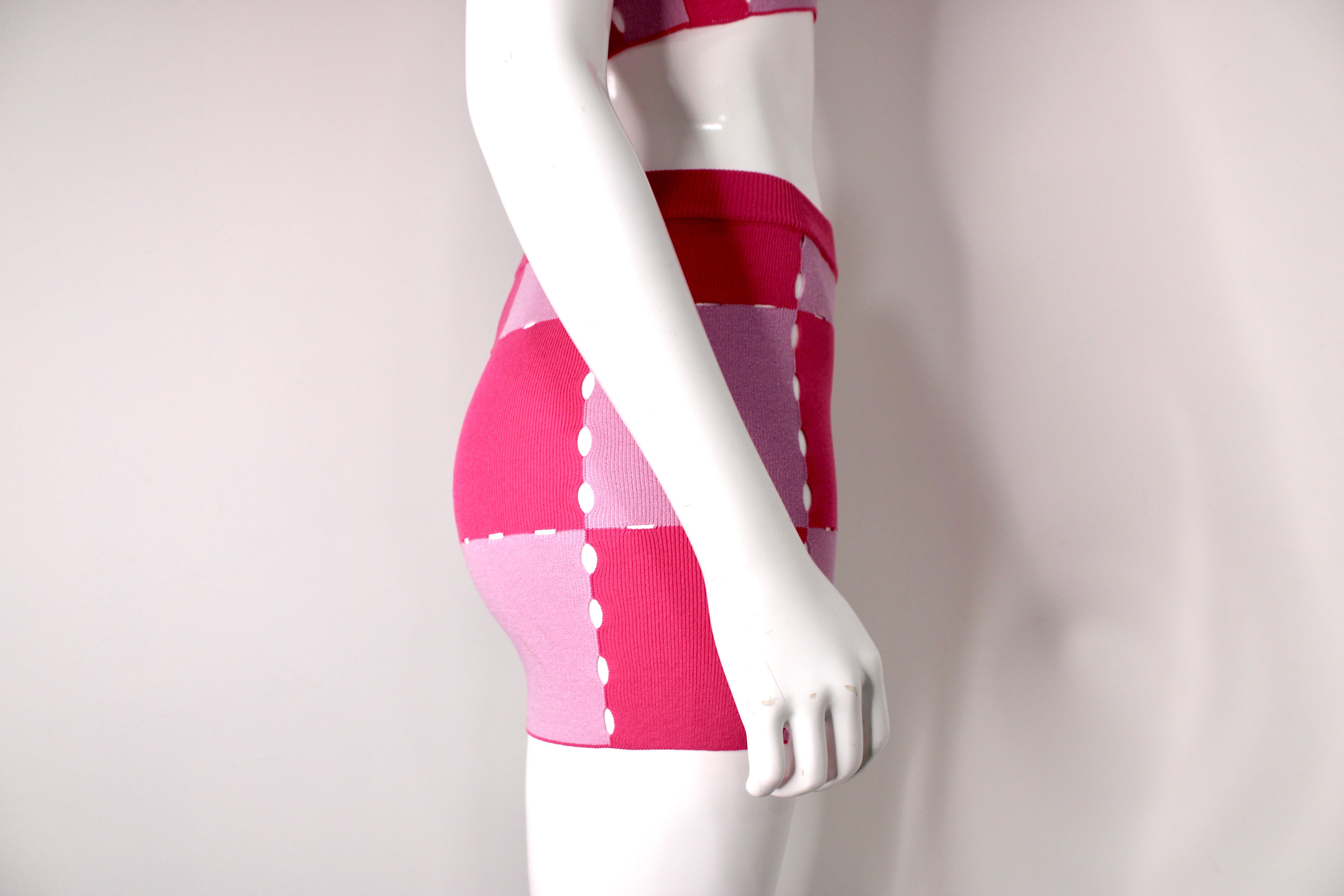 Jacquemus Le Short Gelato Short de vélo en maille à carreaux roses en vente 1