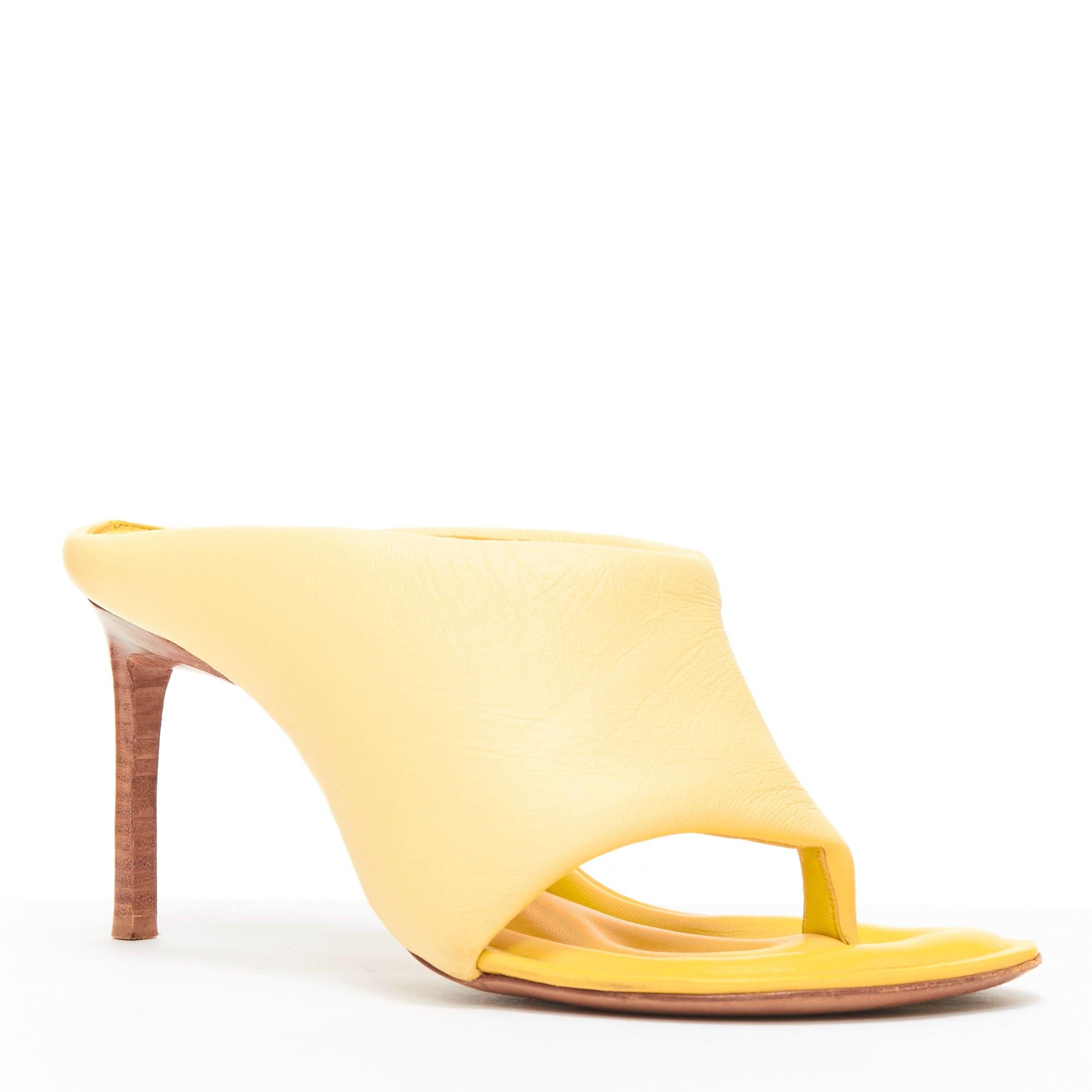 JACQUEMUS Les Mules Limone light yellow puffy lambskin thong mule heel EU36
Reference: JACG/A00151
Brand: Jacquemus
Model: Les Mules Limone
Material: Leather
Color: Yellow
Pattern: Solid
Lining: Yellow Leather
Extra Details: Puffy leather strap.