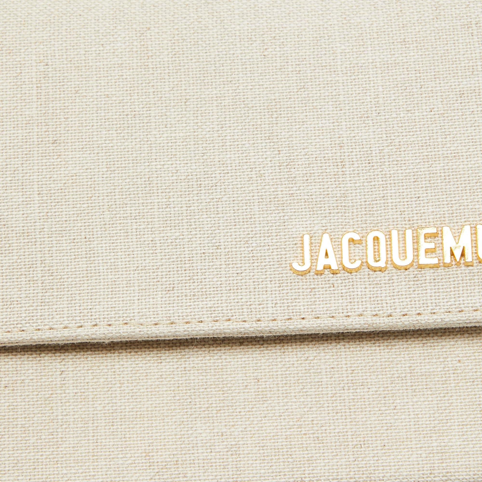 Jacquemus Off White Canvas Le Carinu Logo Shoulder Bag In Excellent Condition In Dubai, Al Qouz 2
