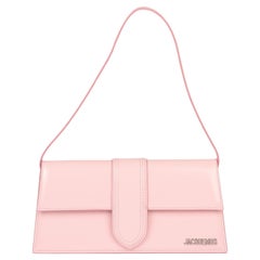 Jacquemus Long en cuir verni rose pâle Le Bambino