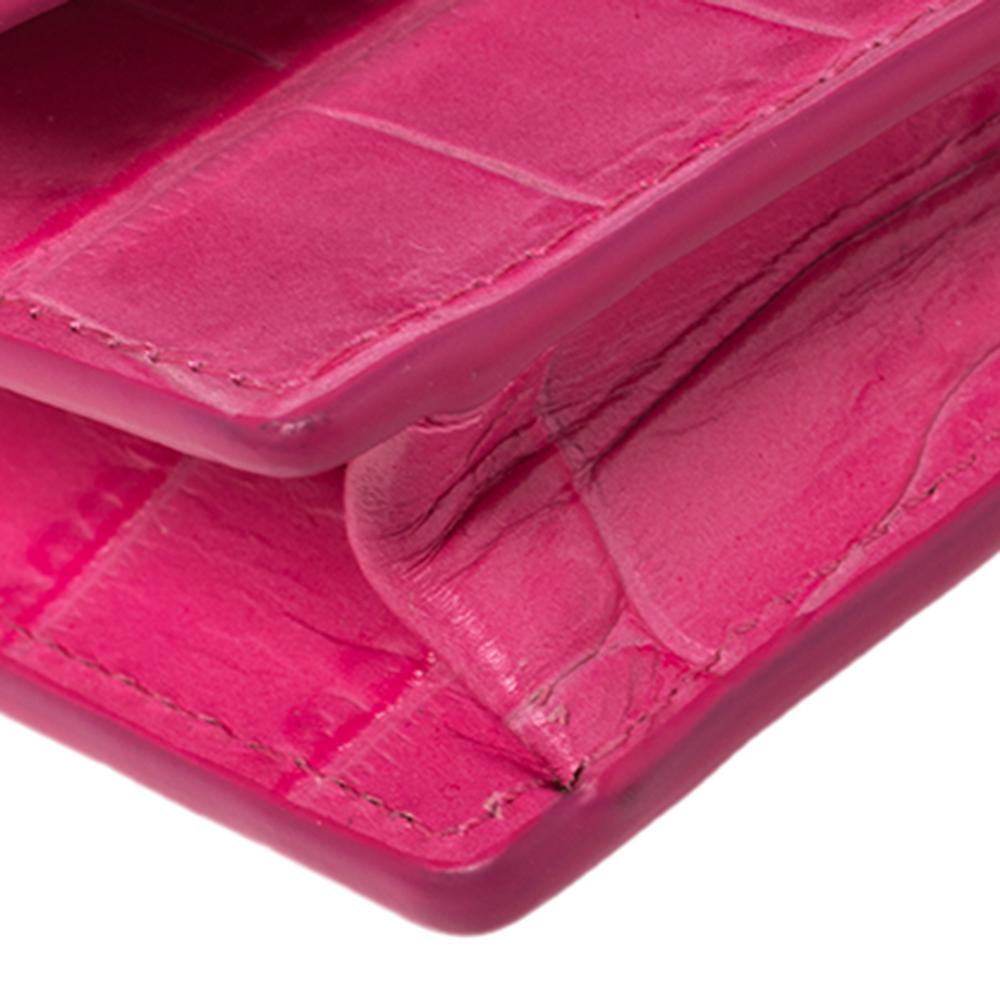 Jacquemus Pink Croc Embossed Leather La Riviera Double Tour Belt Bag In Excellent Condition In Dubai, Al Qouz 2