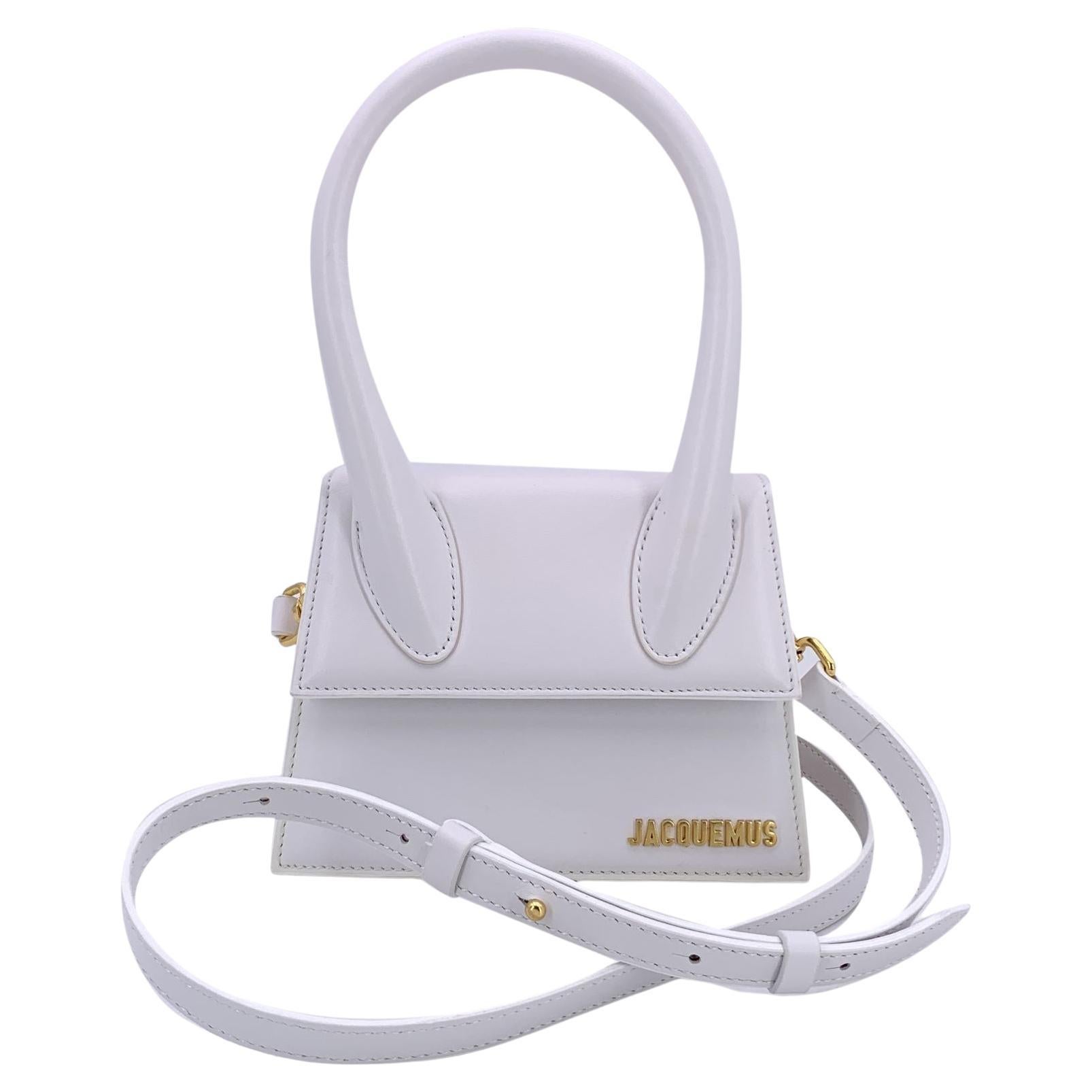 Jacquemus Borsa piccola strutturata in pelle bianca Le Chiquito con tracolla in vendita