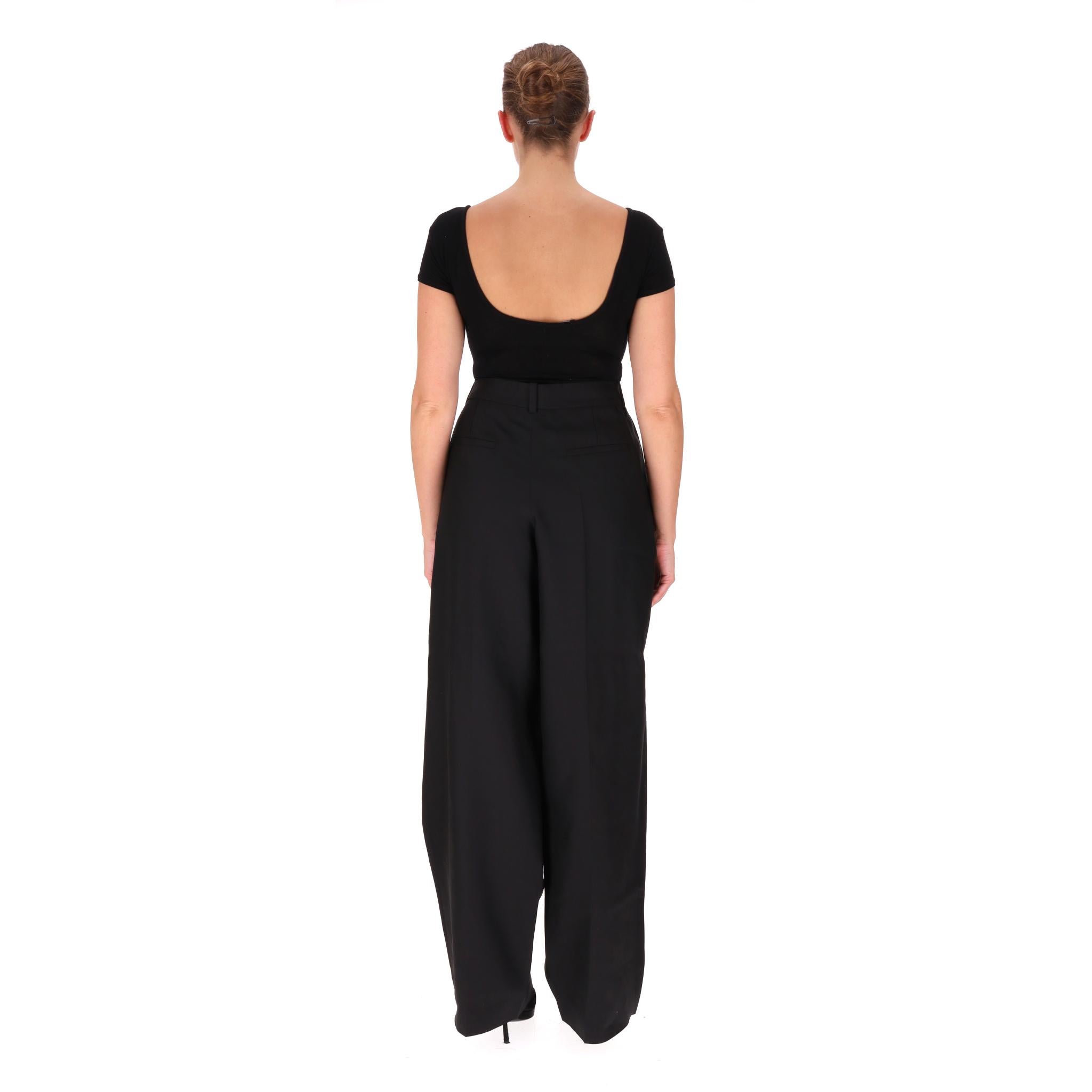 Jacquemus - Pantalon carotte à jambes larges en laine et soie mélangées Excellent état - En vente à London, GB