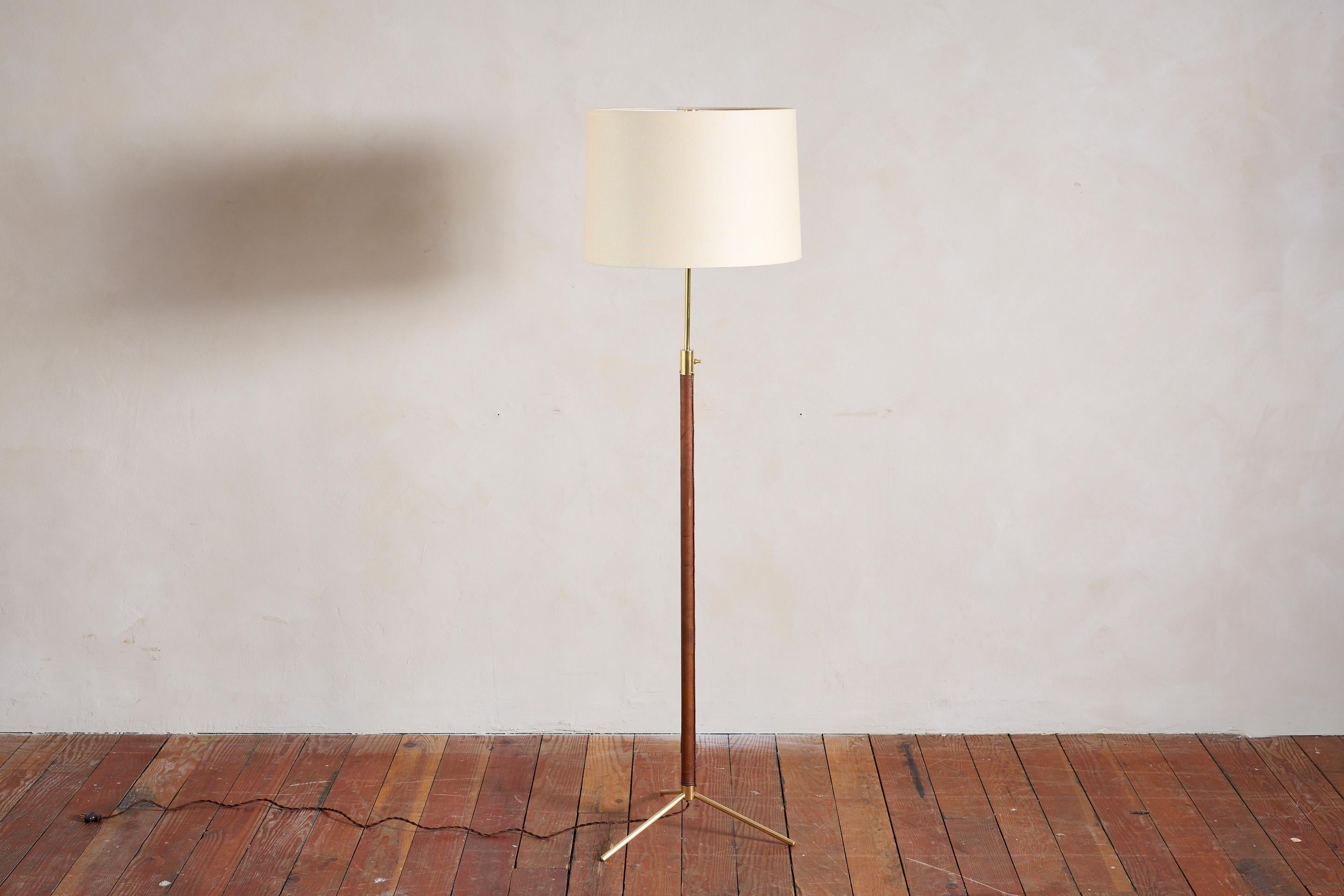 Lampadaire de style Jacques Adent Bon état - En vente à Beverly Hills, CA