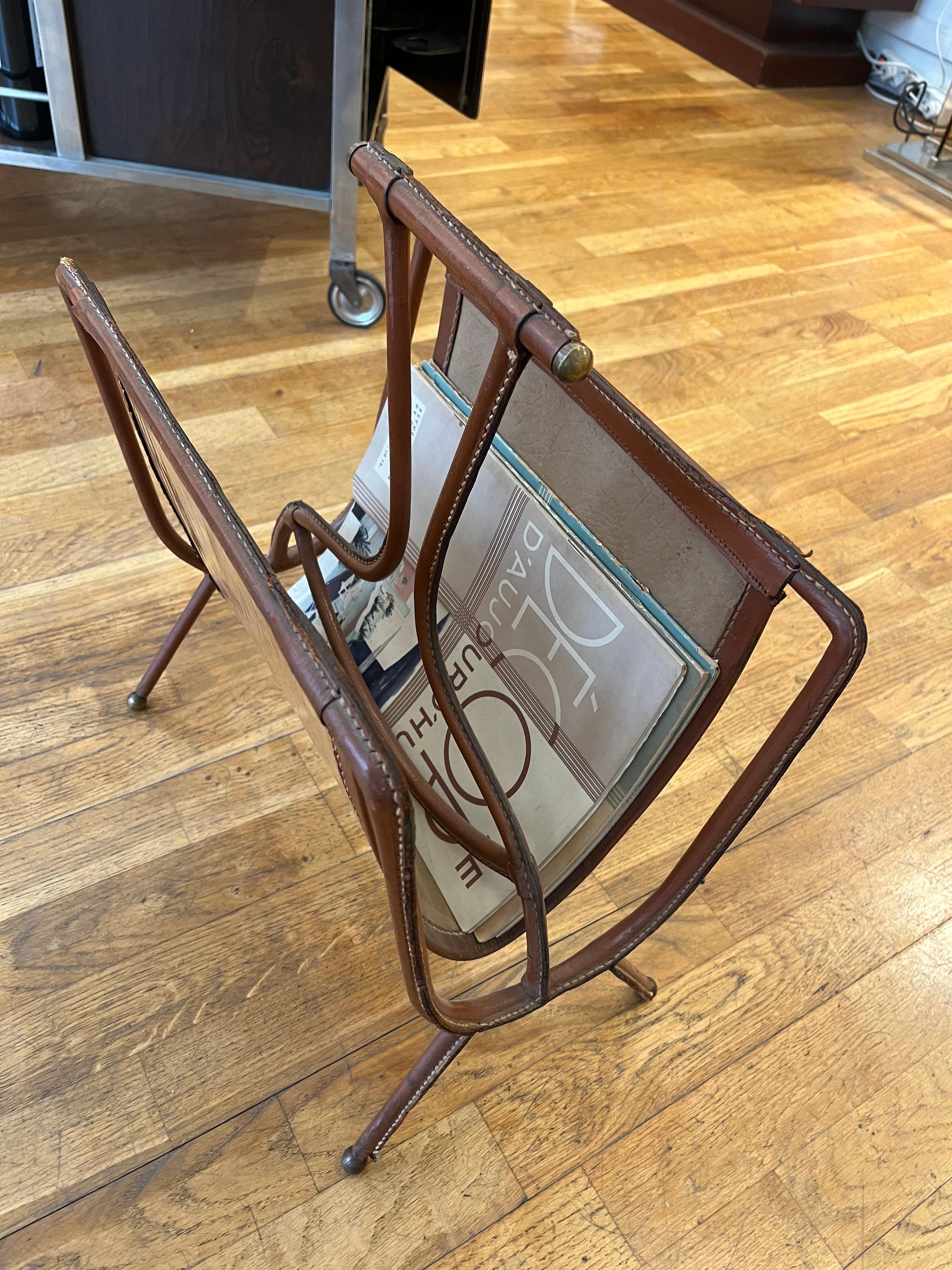 Art Deco Jacques ADNET (1900-1984) Magazine rack with a metal structure