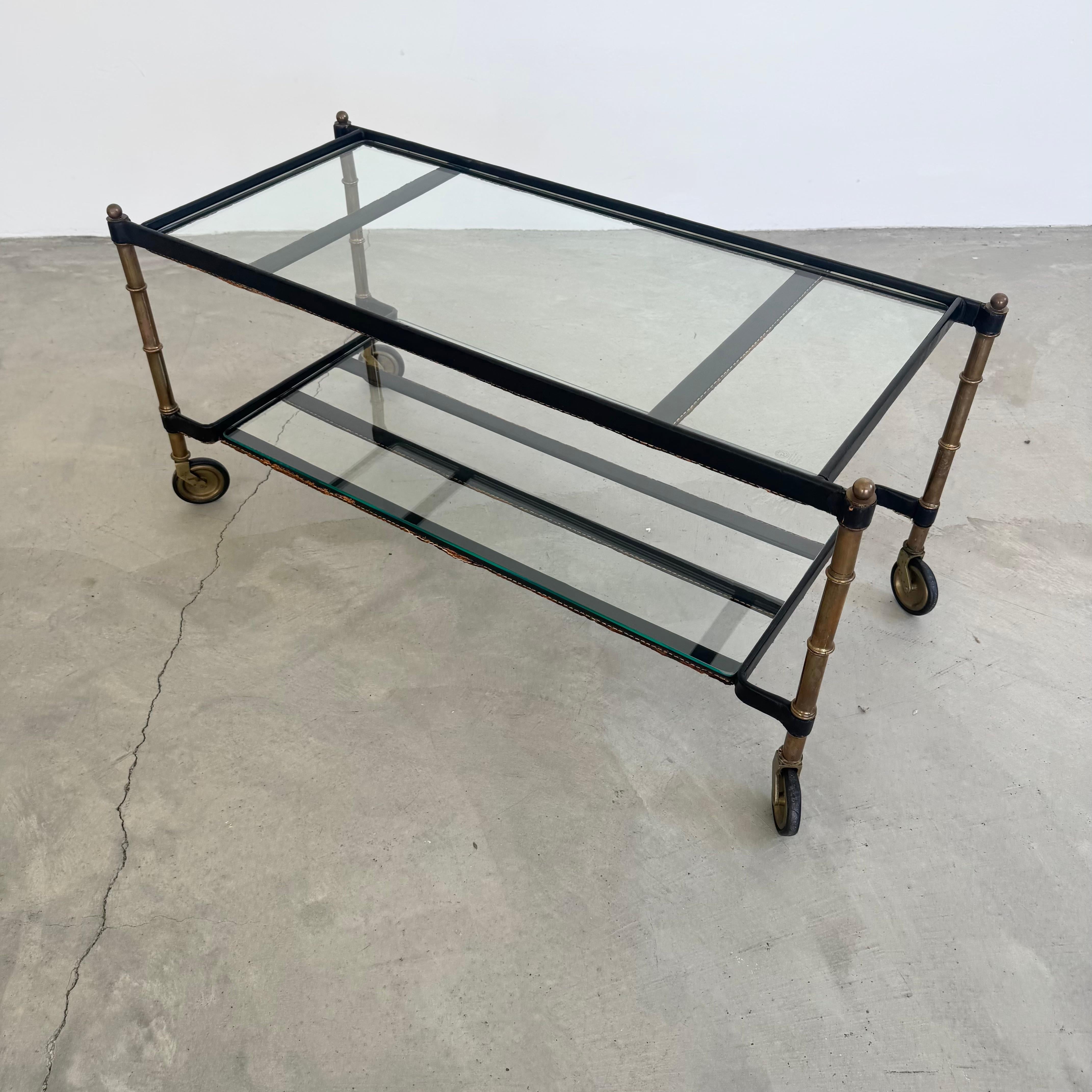 Jacques Adnet 2-stöckiger lederumwickelter Couchtisch, 1950er Jahre Frankreich im Angebot 7