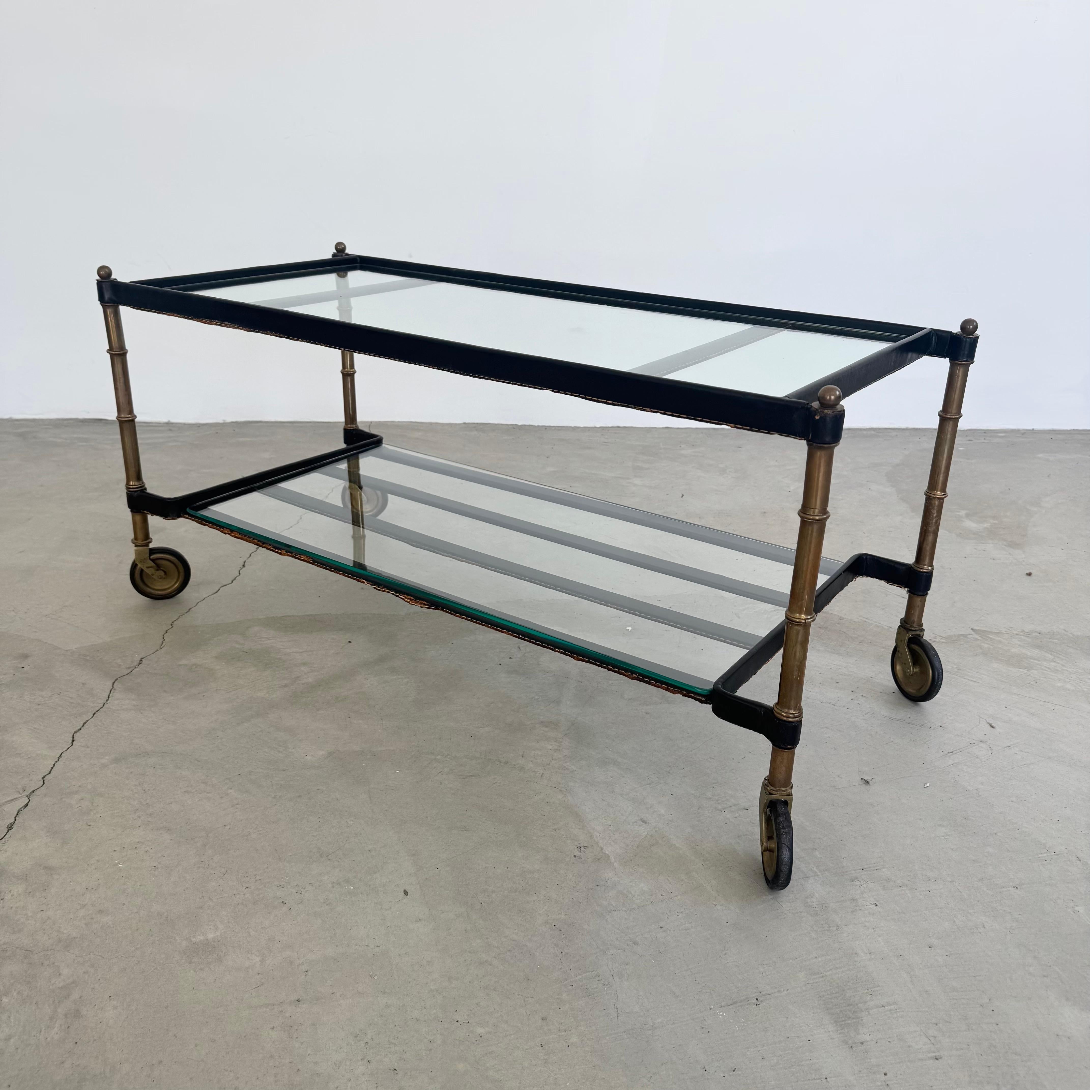 Jacques Adnet 2-stöckiger lederumwickelter Couchtisch, 1950er Jahre Frankreich im Angebot 8