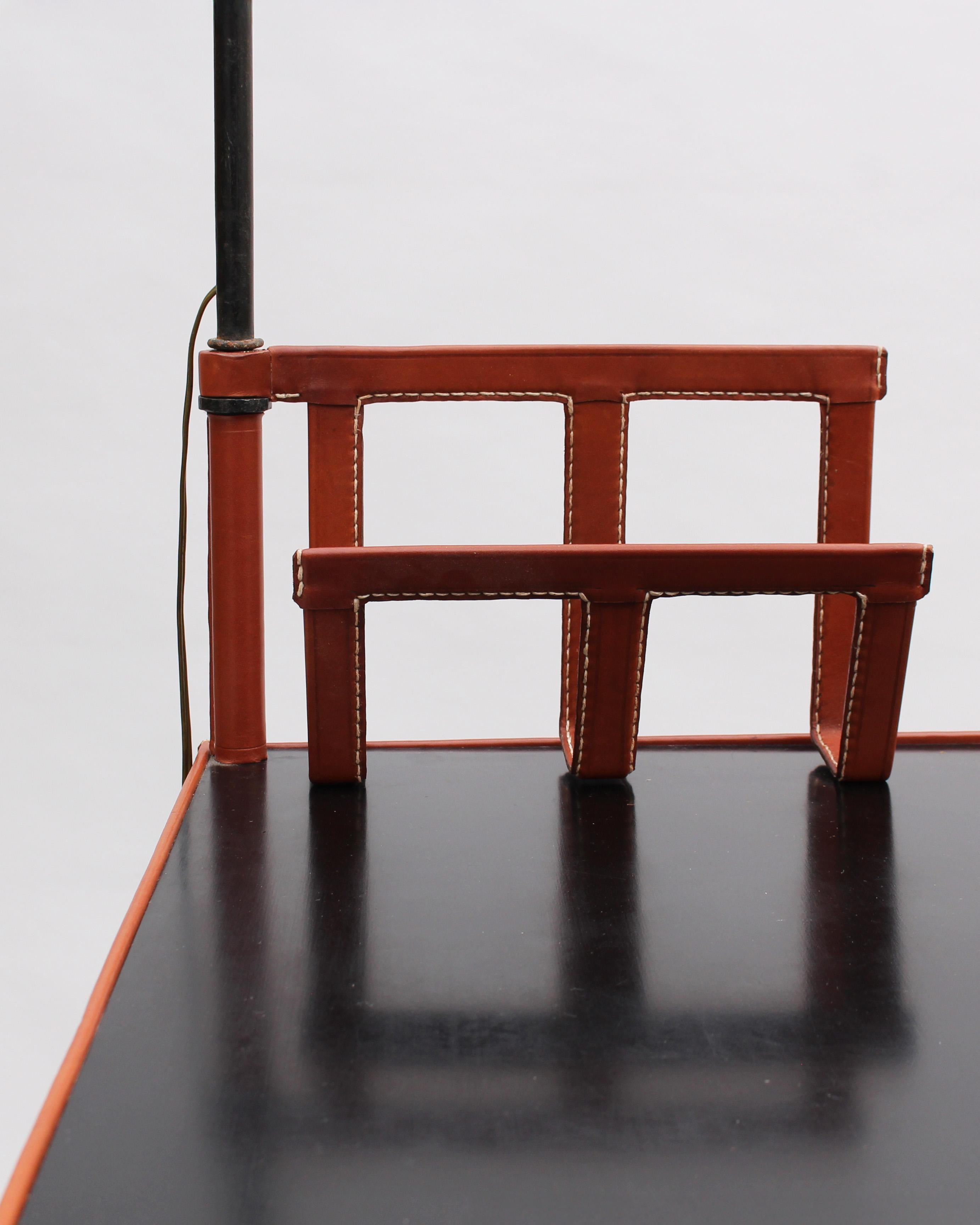 Jacques Adnet - Un bureau français des années 1950 avec lampe par Jacques Adnet en vente 11