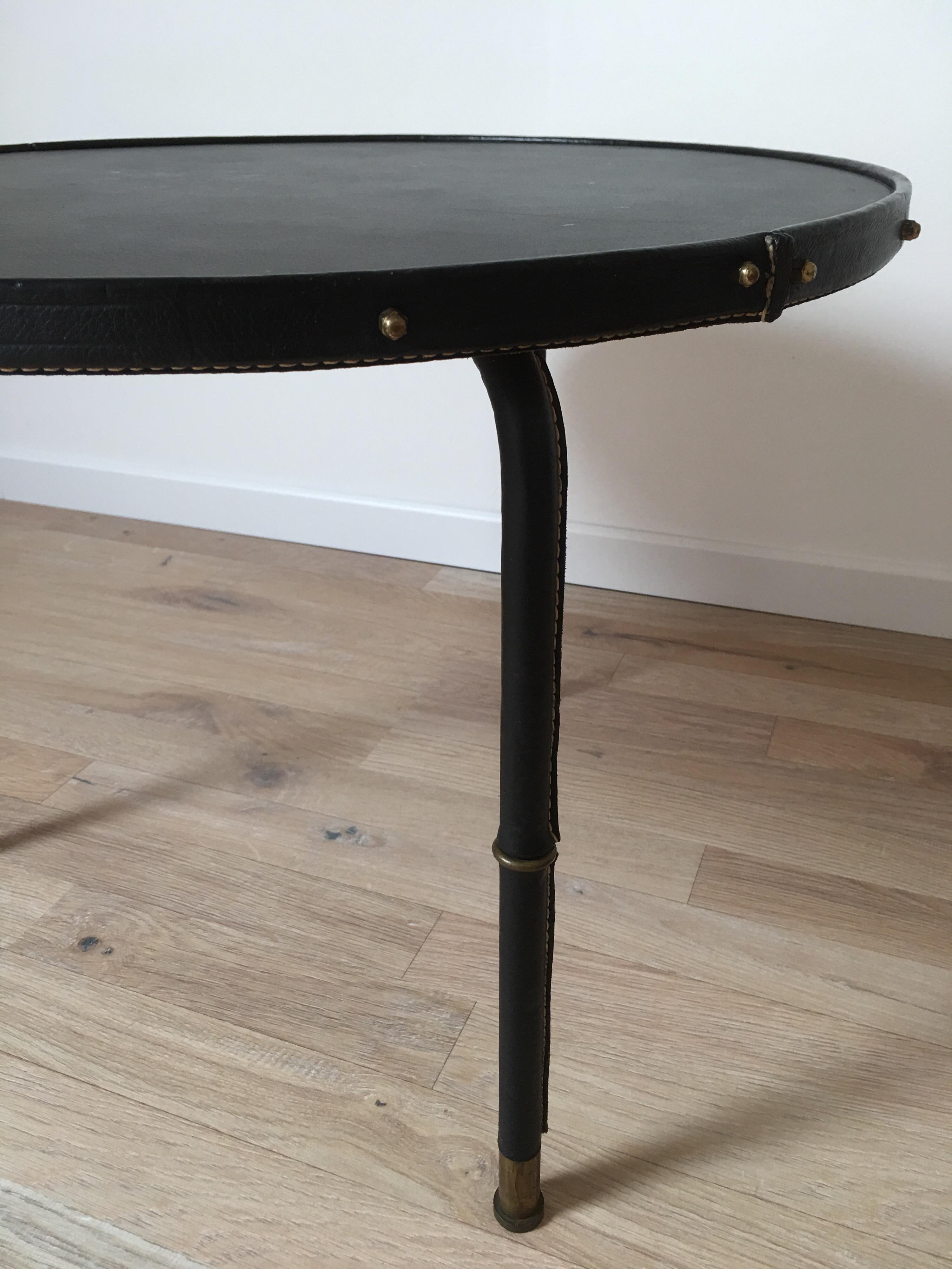 Jacques Adnet Attributed Bambou Design Legs and Black Leather Low Table, 1950s In Good Condition For Sale In Aix En Provence, FR