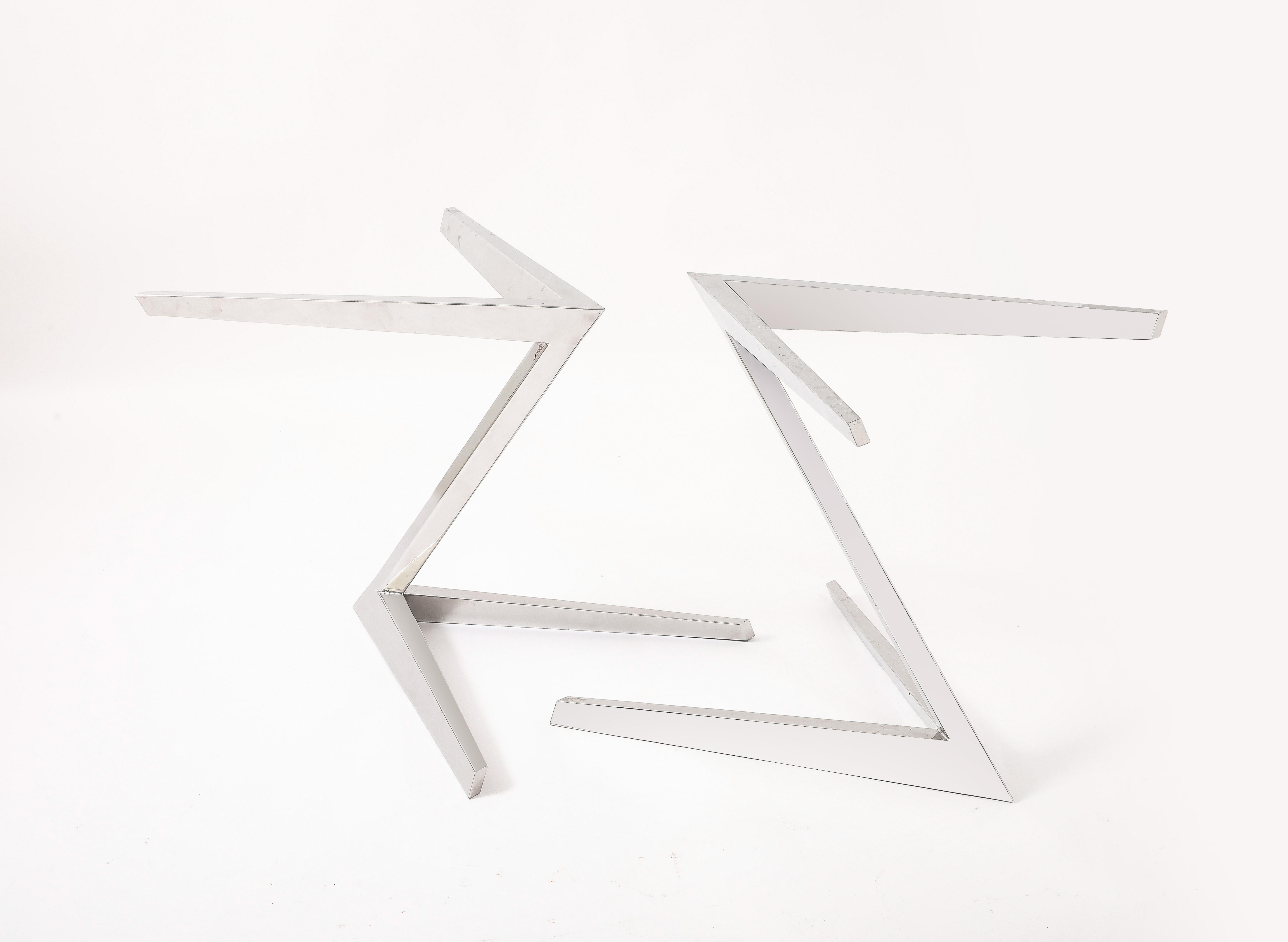Mesa de pedestal atribuida a Jacques Adnet, Francia Años 70 en venta 5